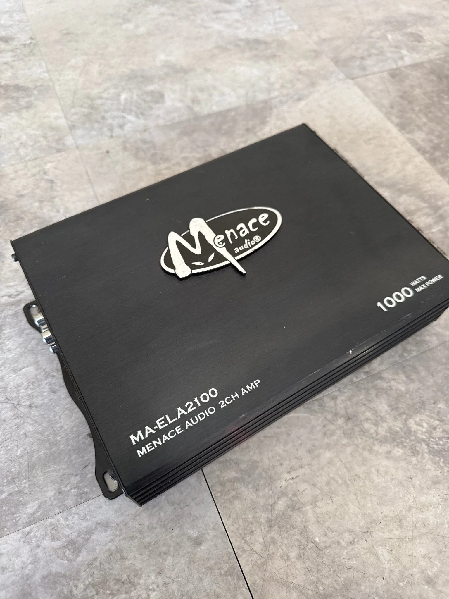 Menace MA-ELA2100 1000 Watt 2CH Amp R2