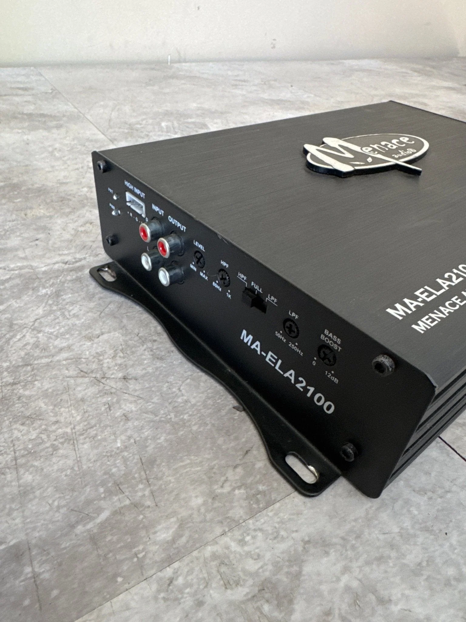 Menace MA-ELA2100 1000 Watt 2CH Amp R2 - Image 2