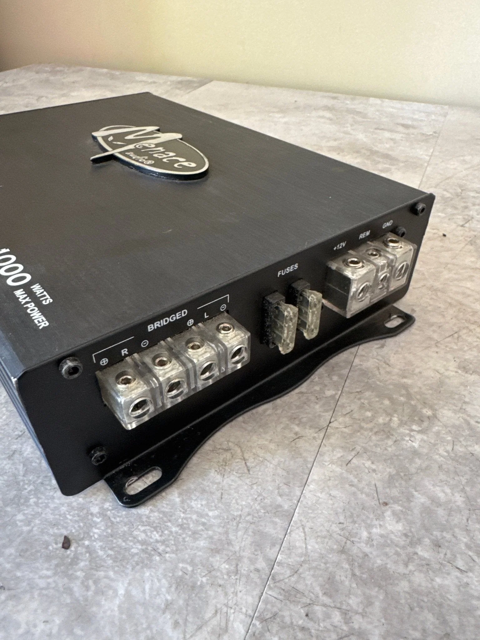 Menace MA-ELA2100 1000 Watt 2CH Amp R2 - Image 4