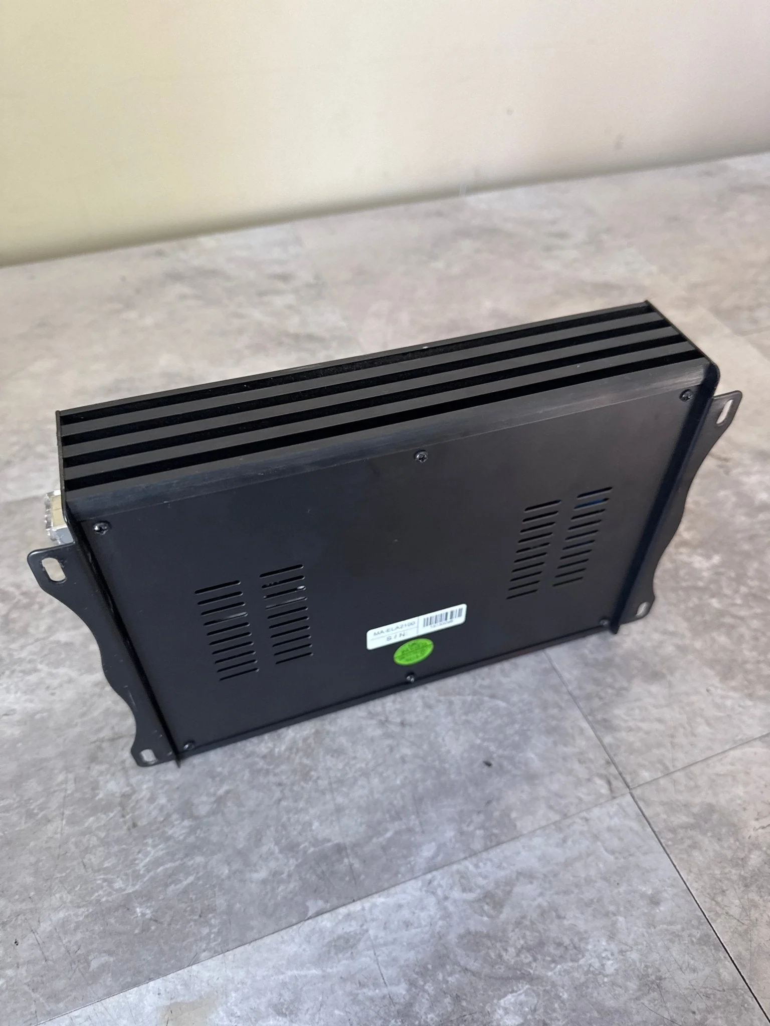 Menace MA-ELA2100 1000 Watt 2CH Amp R2 - Image 6
