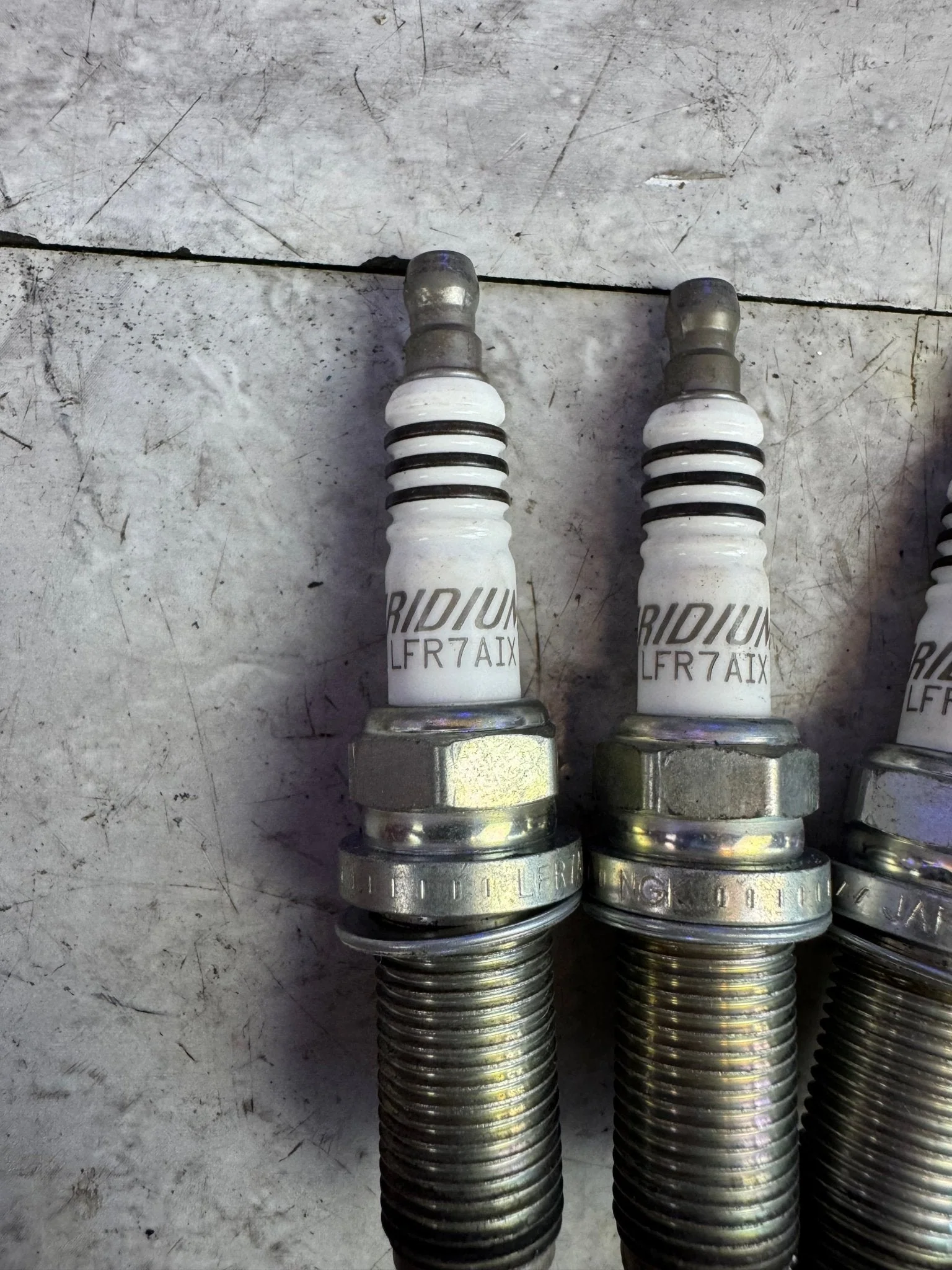 NGK Iridium IX Plug Number LFR7AIX Spark Plug - 2309 Set X4 Used / K1 - Image 2