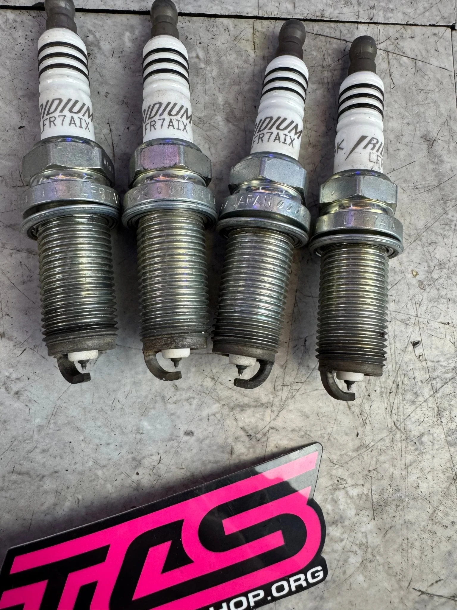 NGK Iridium IX Plug Number LFR7AIX Spark Plug - 2309 Set X4 Used / K1 - Image 3