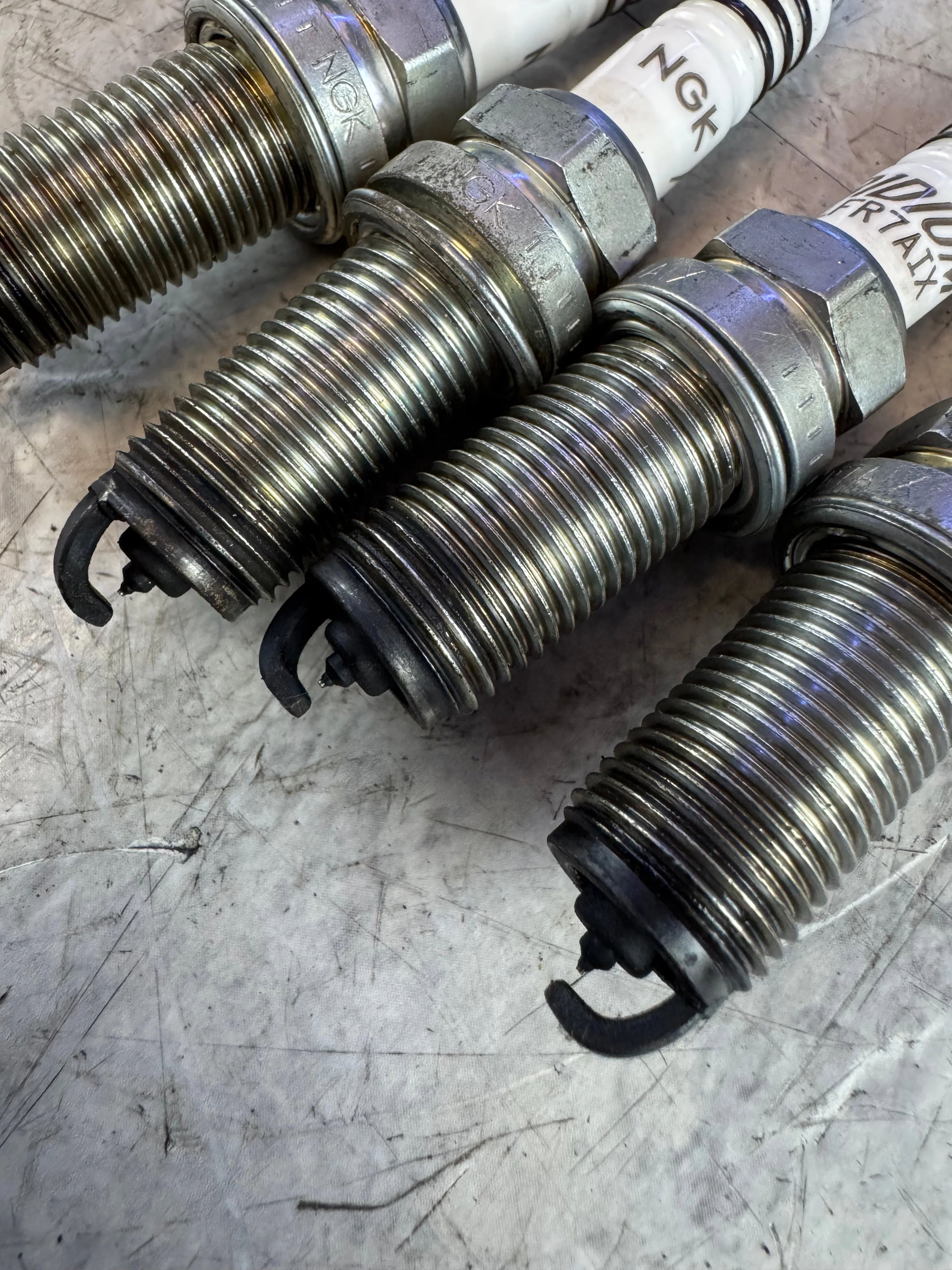 NGK Iridium IX Plug Number LFR7AIX Spark Plug - 2309 Set X4 Used / K1 - Image 3
