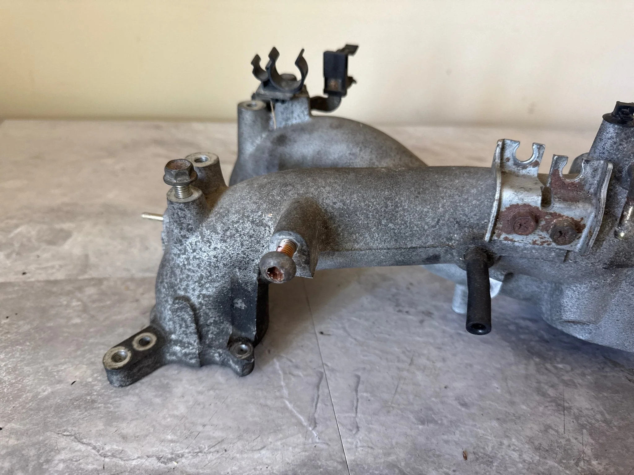 2002-2003 Subaru Impreza WRX OEM 2.0 Upper Intake Manifold (2) J1 - Image 4