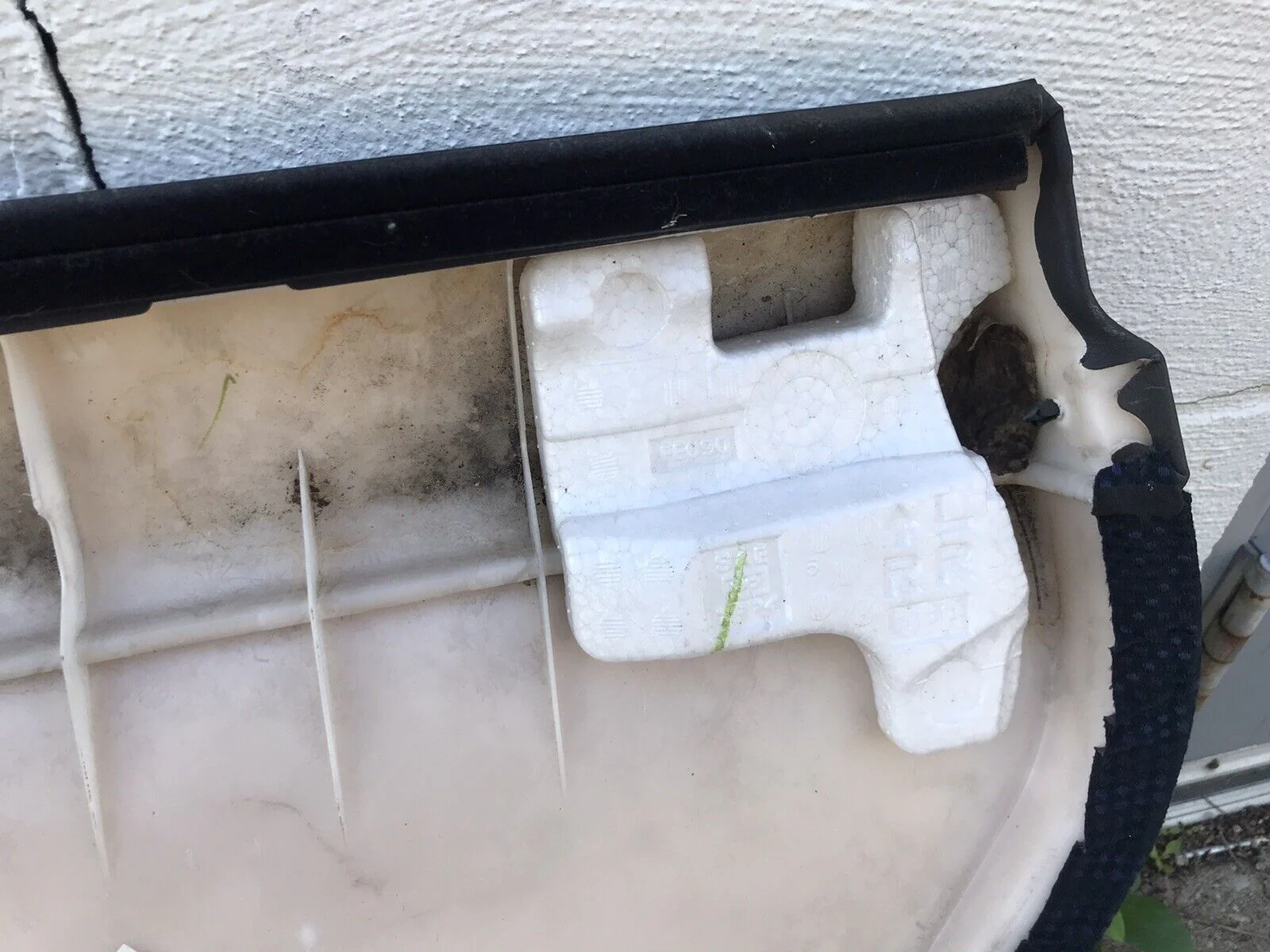 2002-2003 Subaru Impreza WRX Wagon OEM Rear LH Driver Side Door Panel - Image 10