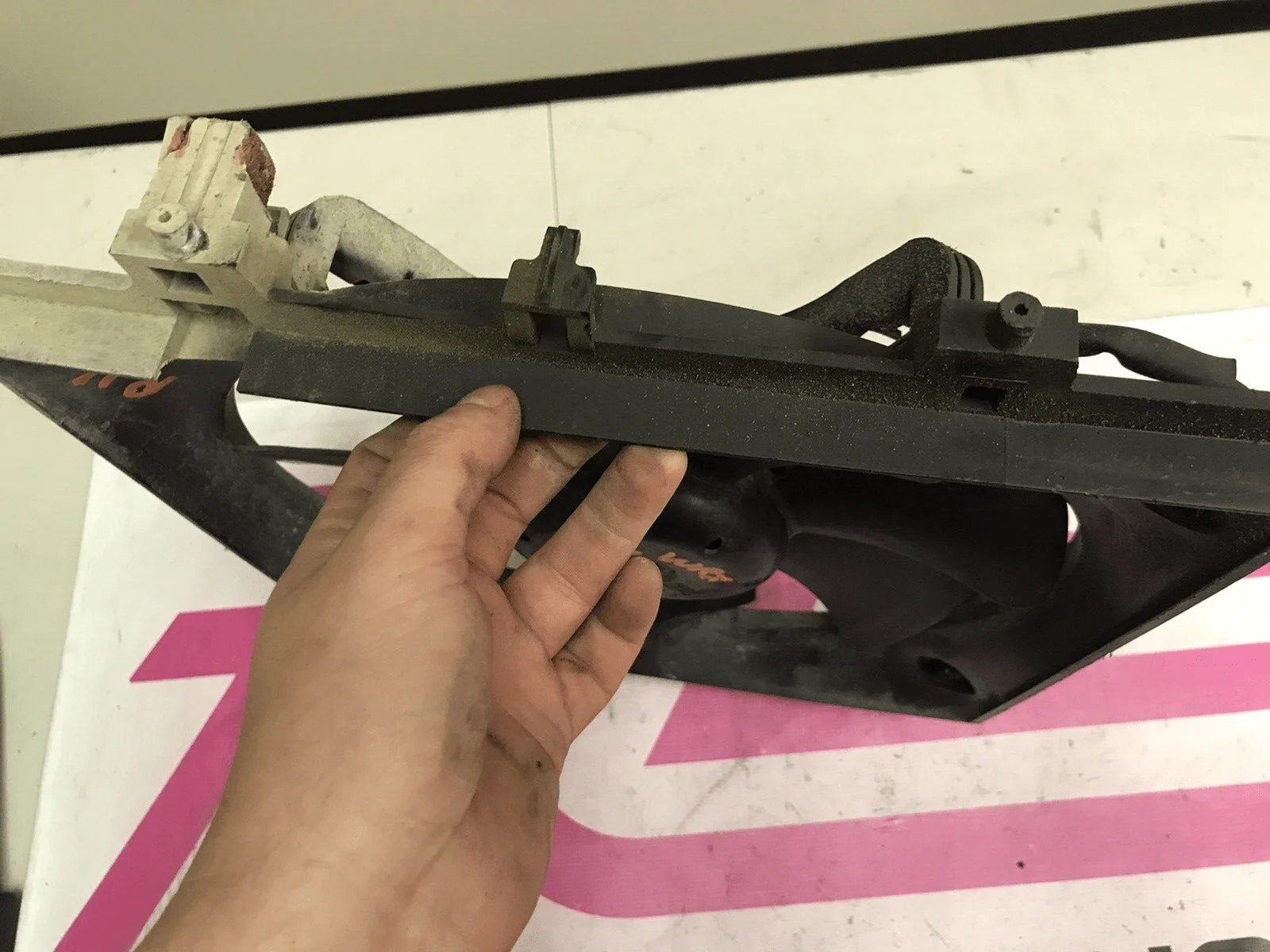 2002-2003 Subaru WRX RH Radiator OEM Cooling Fan Assembly L2 - Image 2