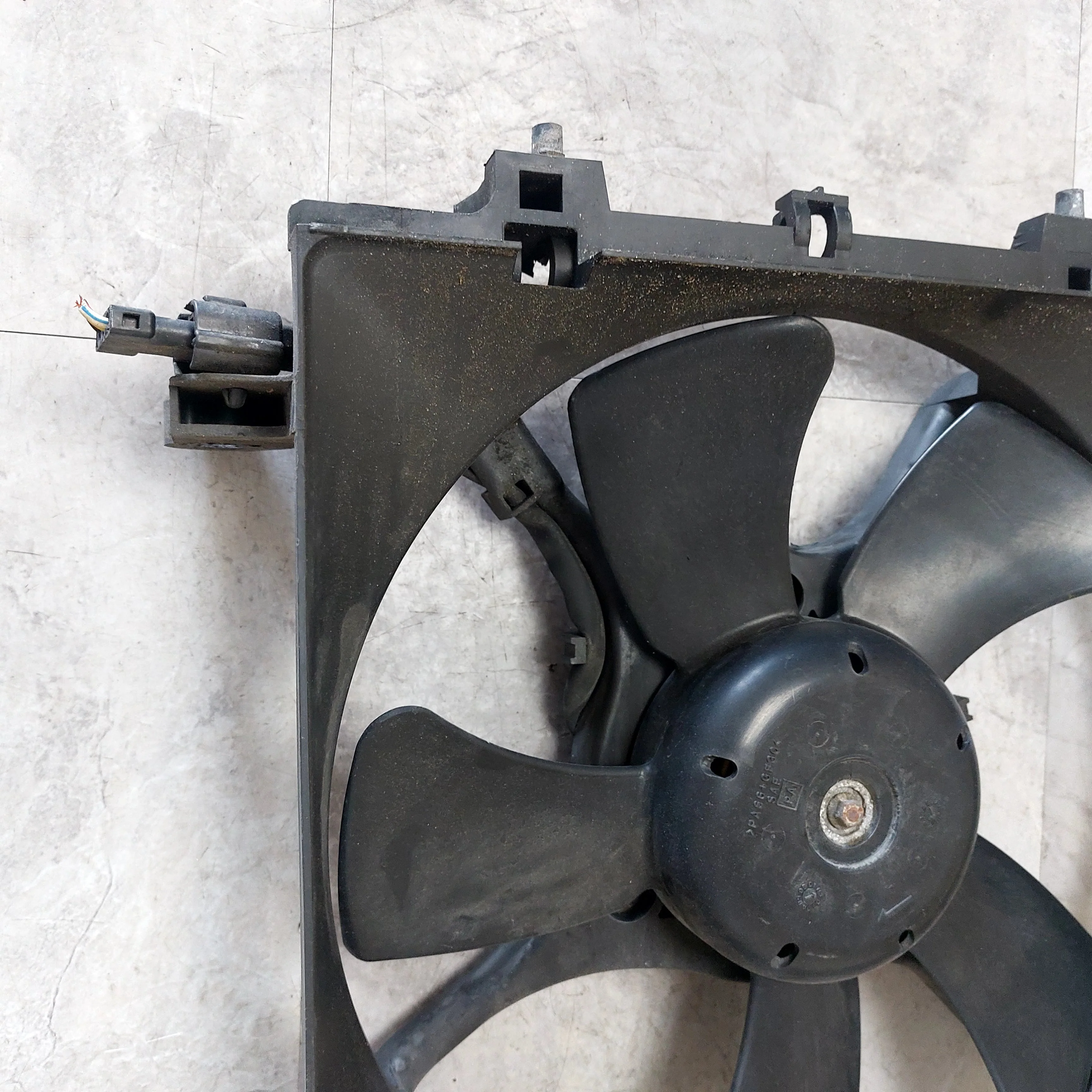 2002-2003 Subaru WRX LH Radiator OEM Cooling Fan Assembly L3 - Image 4