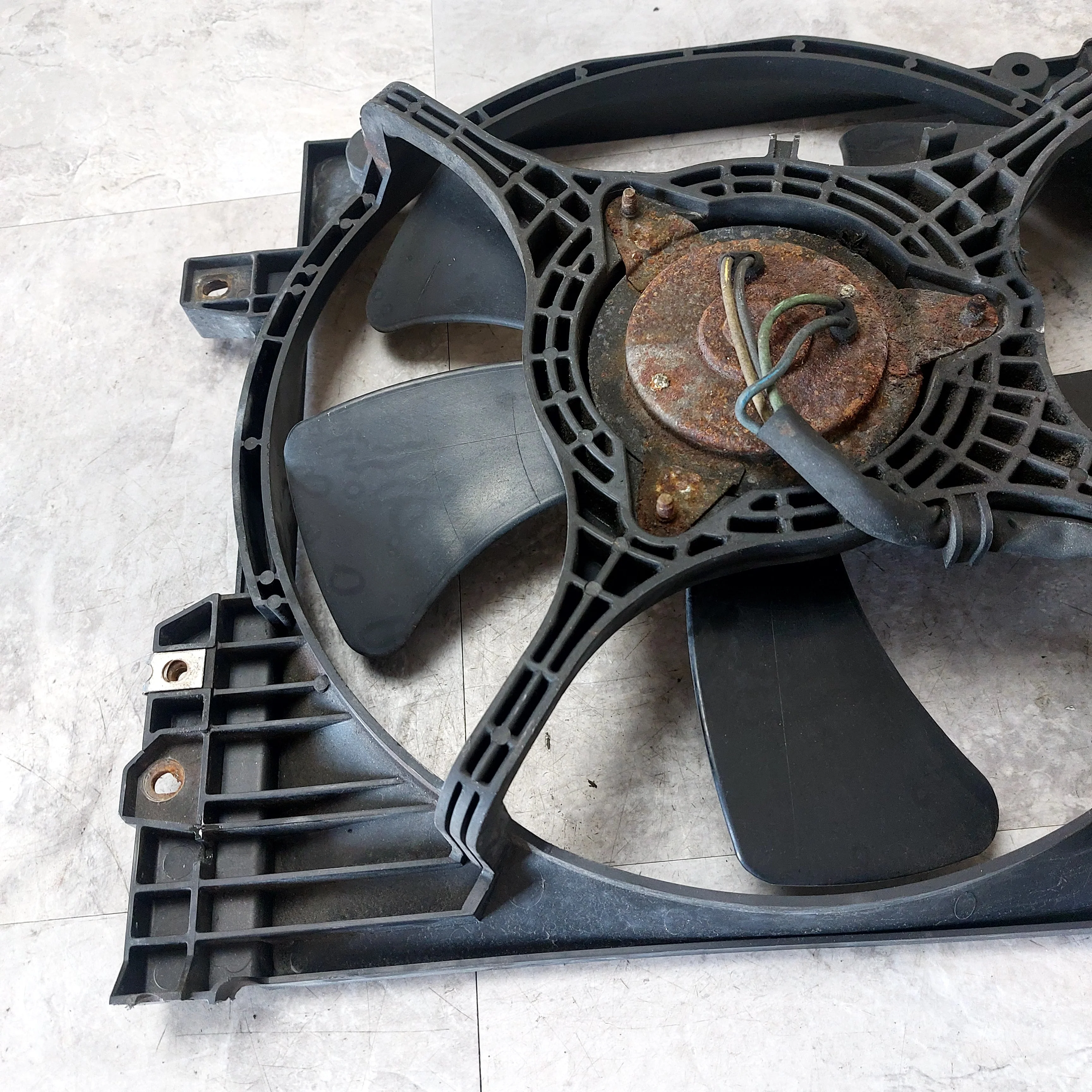 2002-2003 Subaru WRX LH Radiator OEM Cooling Fan Assembly L3 - Image 8