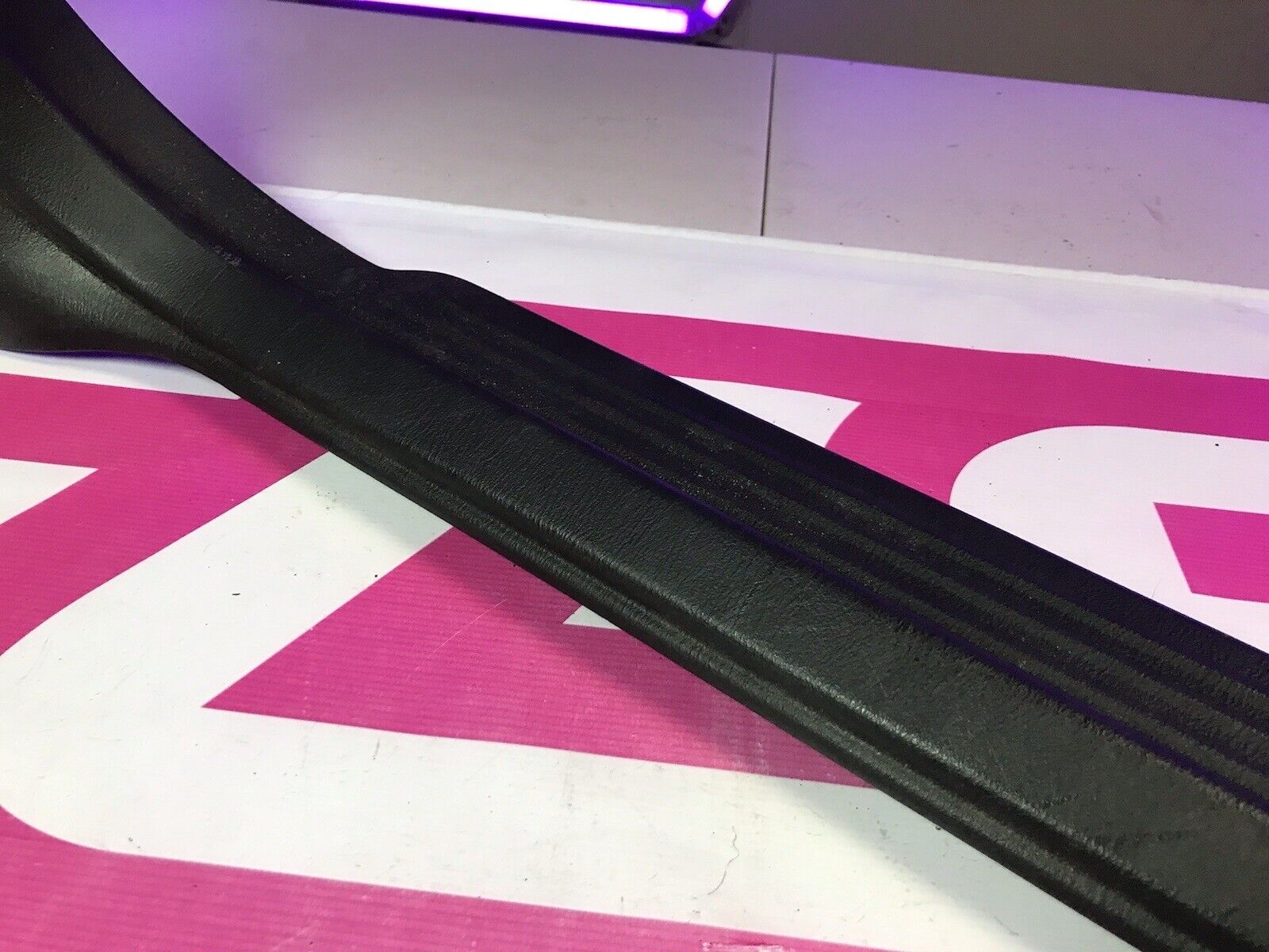 2002-2007 Subaru Impreza WRX STi OEM RH Door Sill Trim Panel Scuff M1 - Image 3