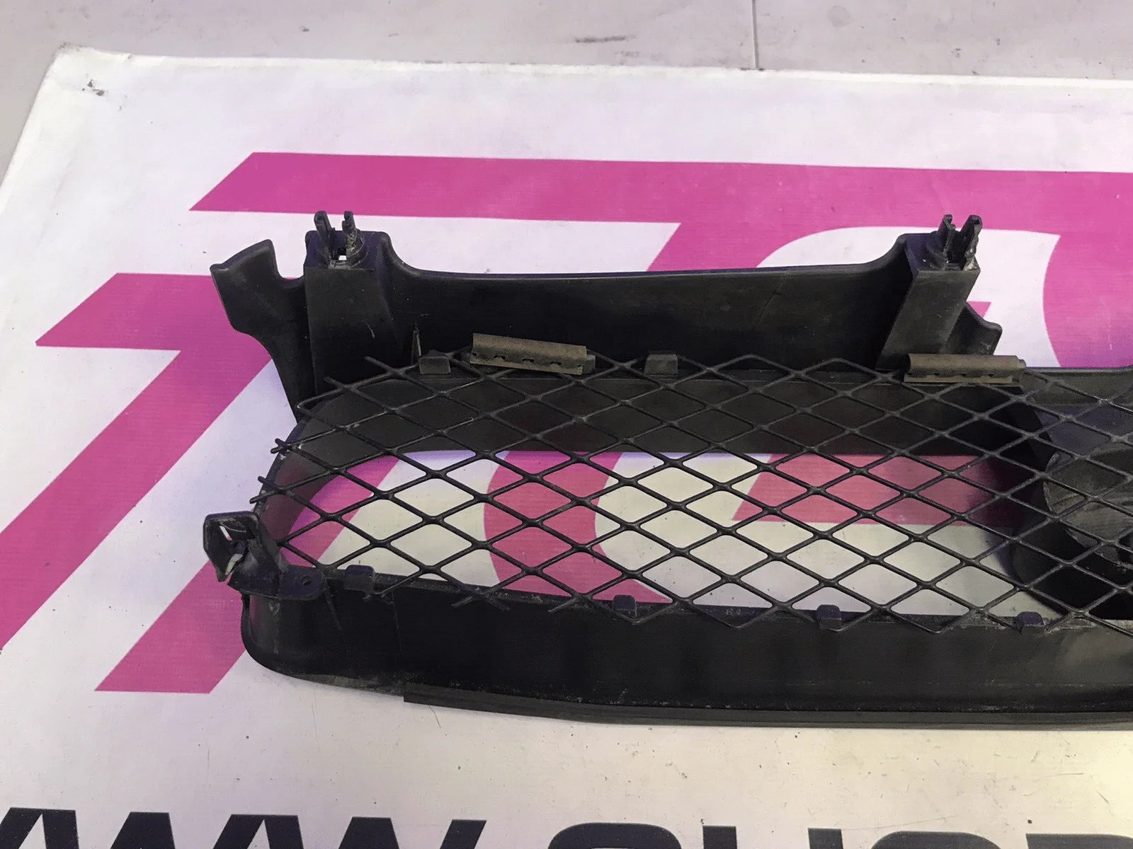 2004-2005 Subaru WRX STi Blobeye OEM Front Grille Assembly - Image 11