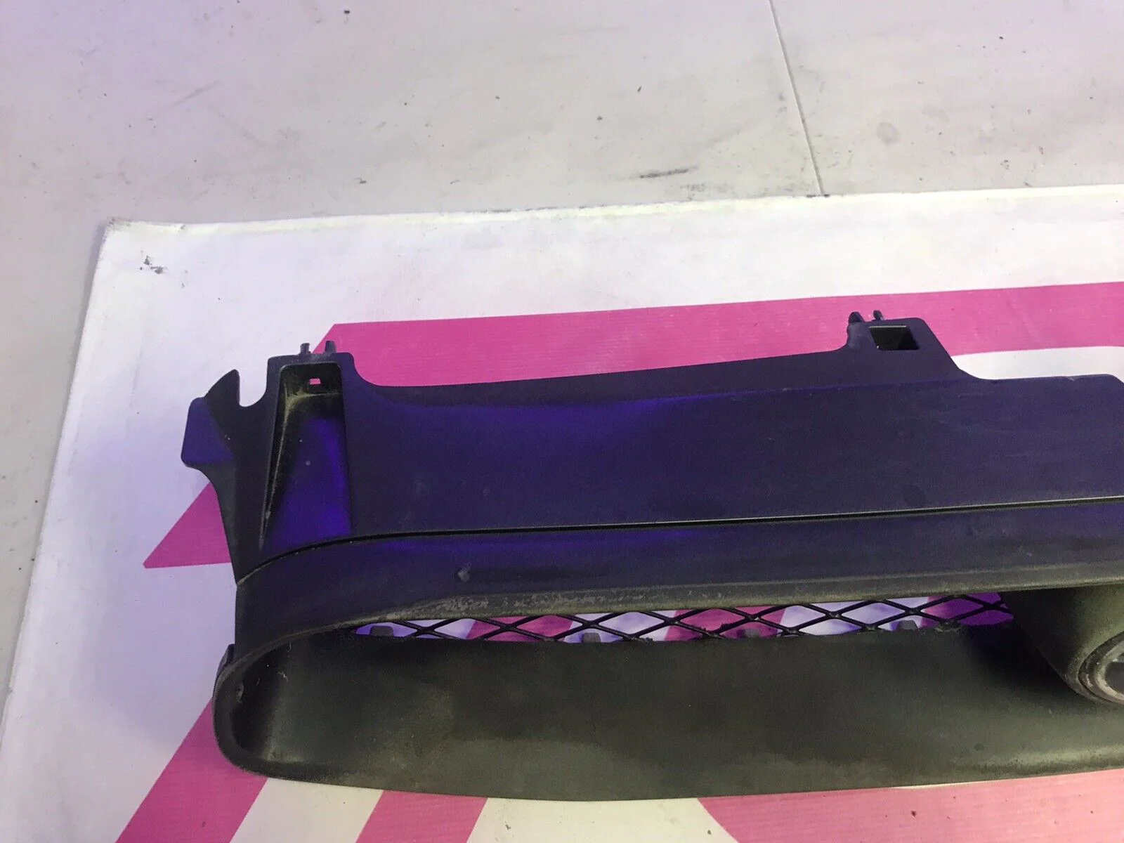 2004-2005 Subaru WRX STi Blobeye OEM Front Grille Assembly - Image 7