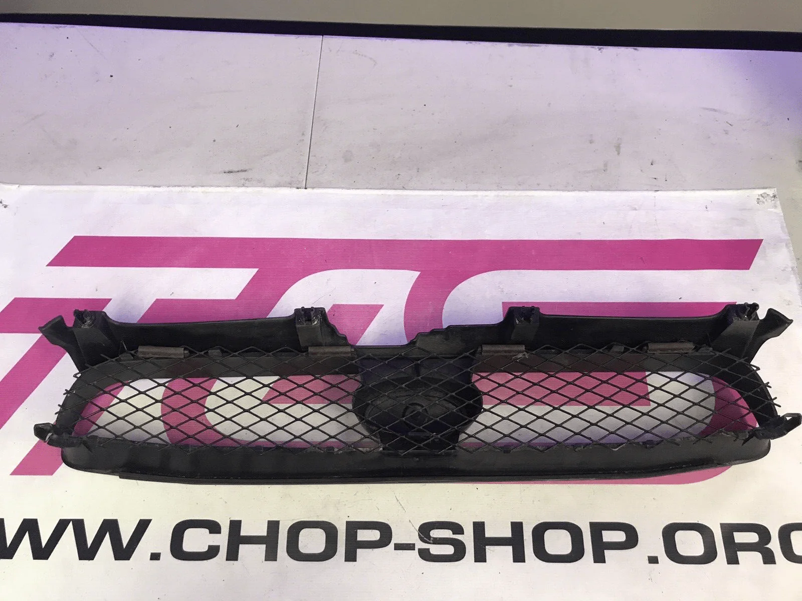 2004-2005 Subaru WRX STi Blobeye OEM Front Grille Assembly - Image 8