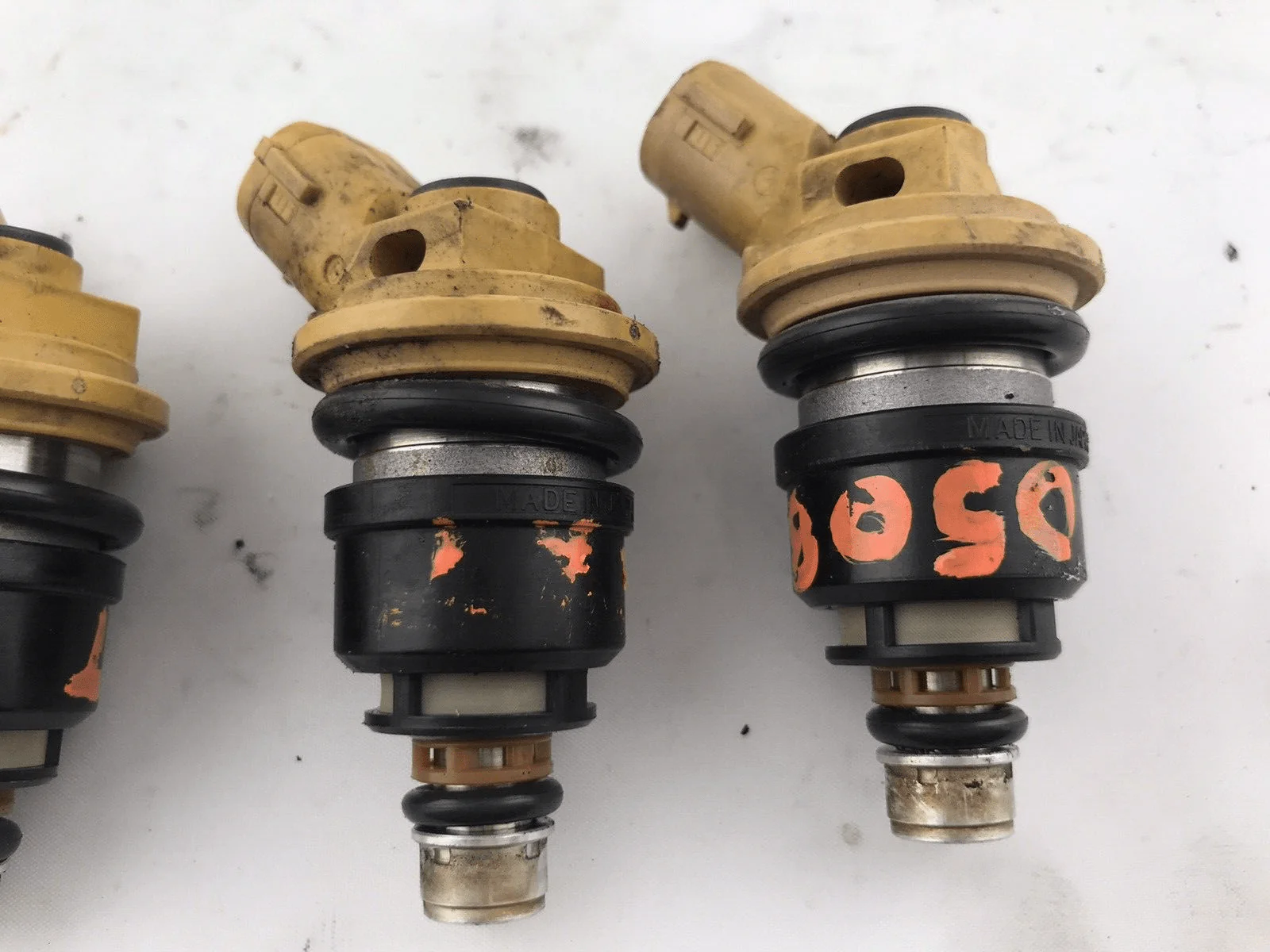 2004-2006 Subaru Legacy OEM Gt/obxt Side Feed Fuel Injectors - Image 4