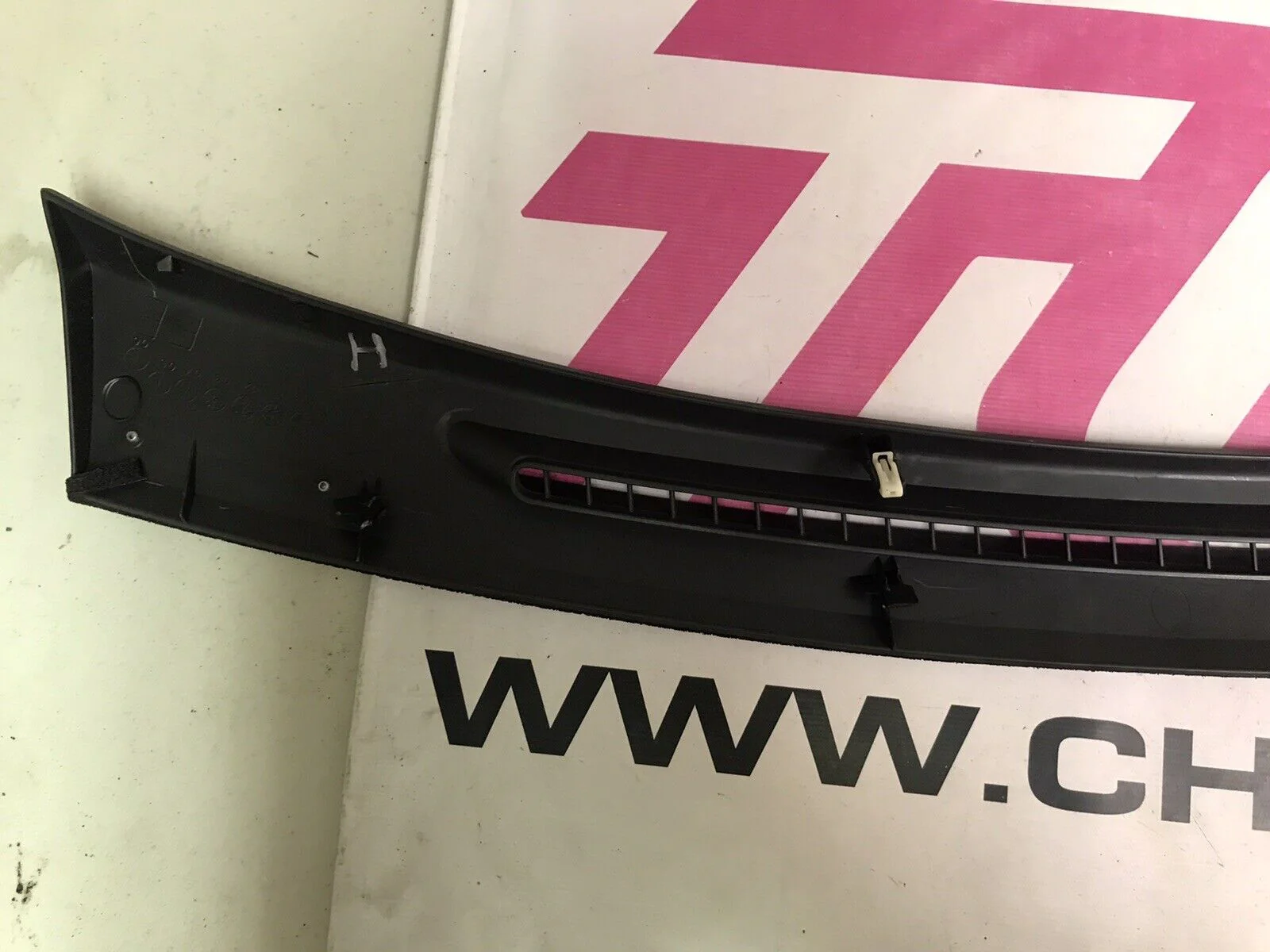 2004-2007 Subaru Impreza WRX STi OEM Interior Front Dash Defrost Vents Trim - Image 8