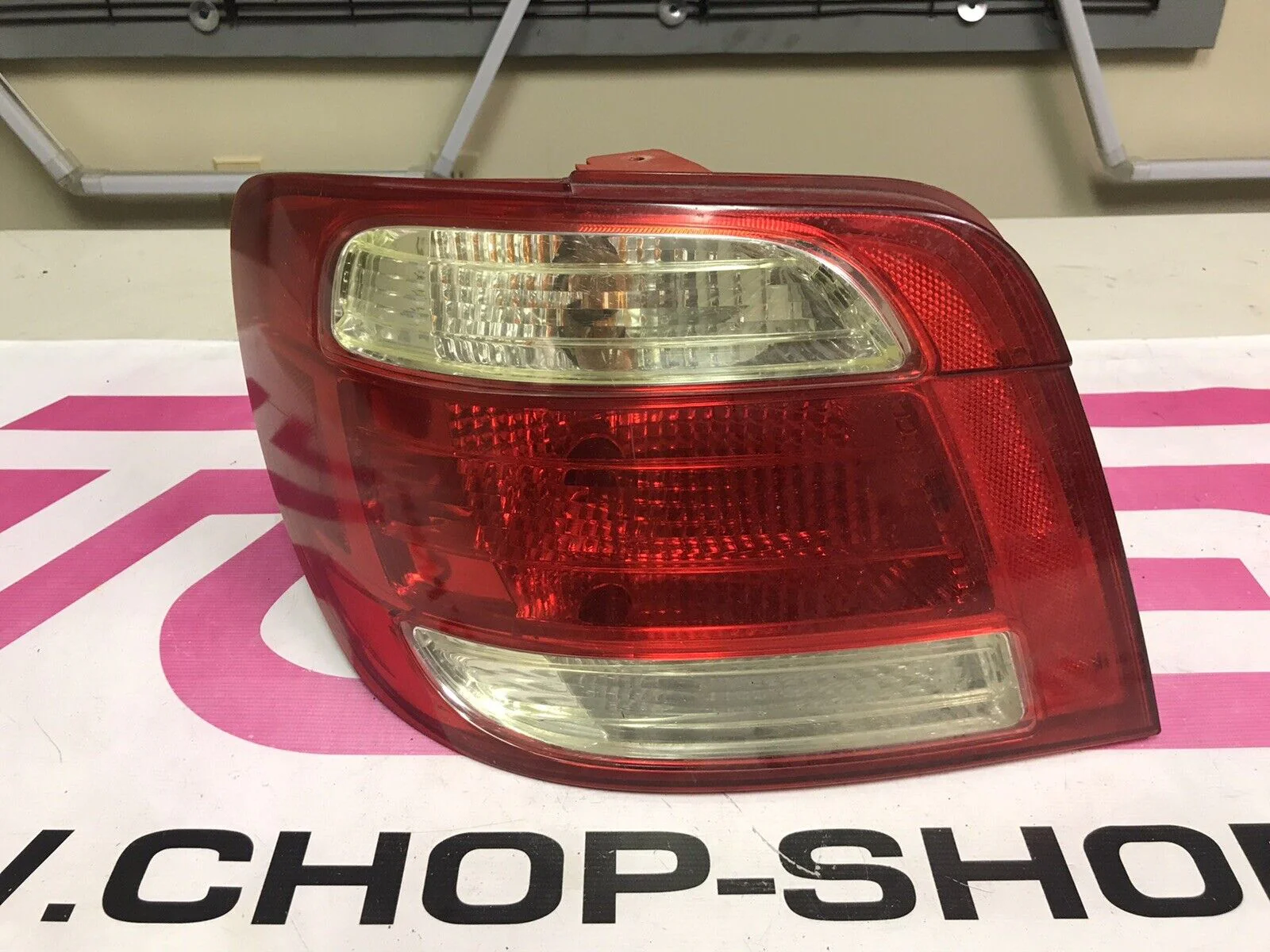 2005-2006 OEM Saab Saabaru 9-2x Driver Side LH Tail Light Assembly