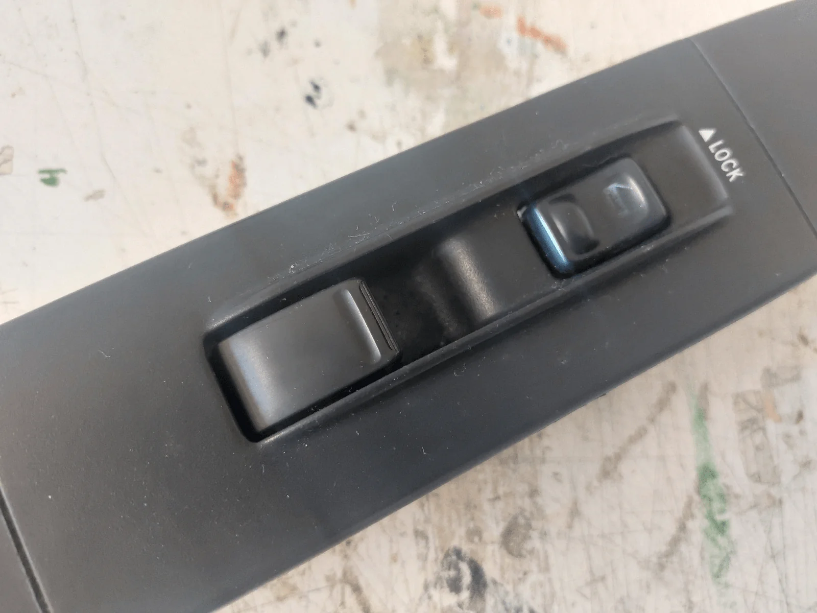 2005-2007 Subaru Impreza WRX STi OEM Fr RH Window Switch Trim E2 - Image 3