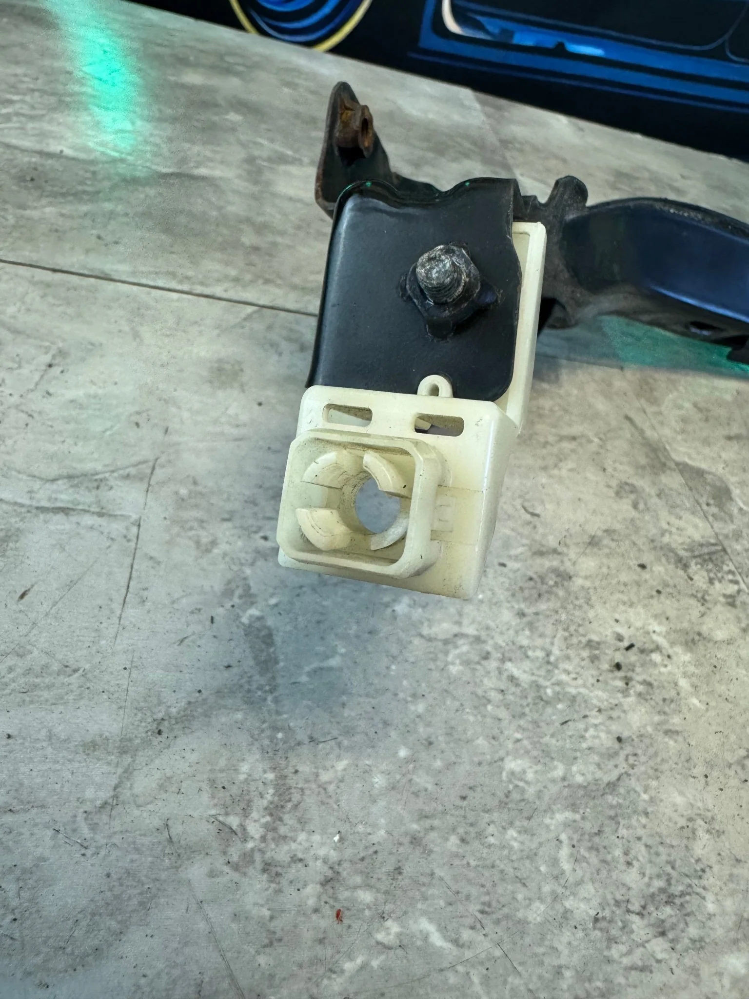 2006-2007 Subaru Impreza WRX STi OEM Passenger Side RH Headlight Bracket A2 - Image 8