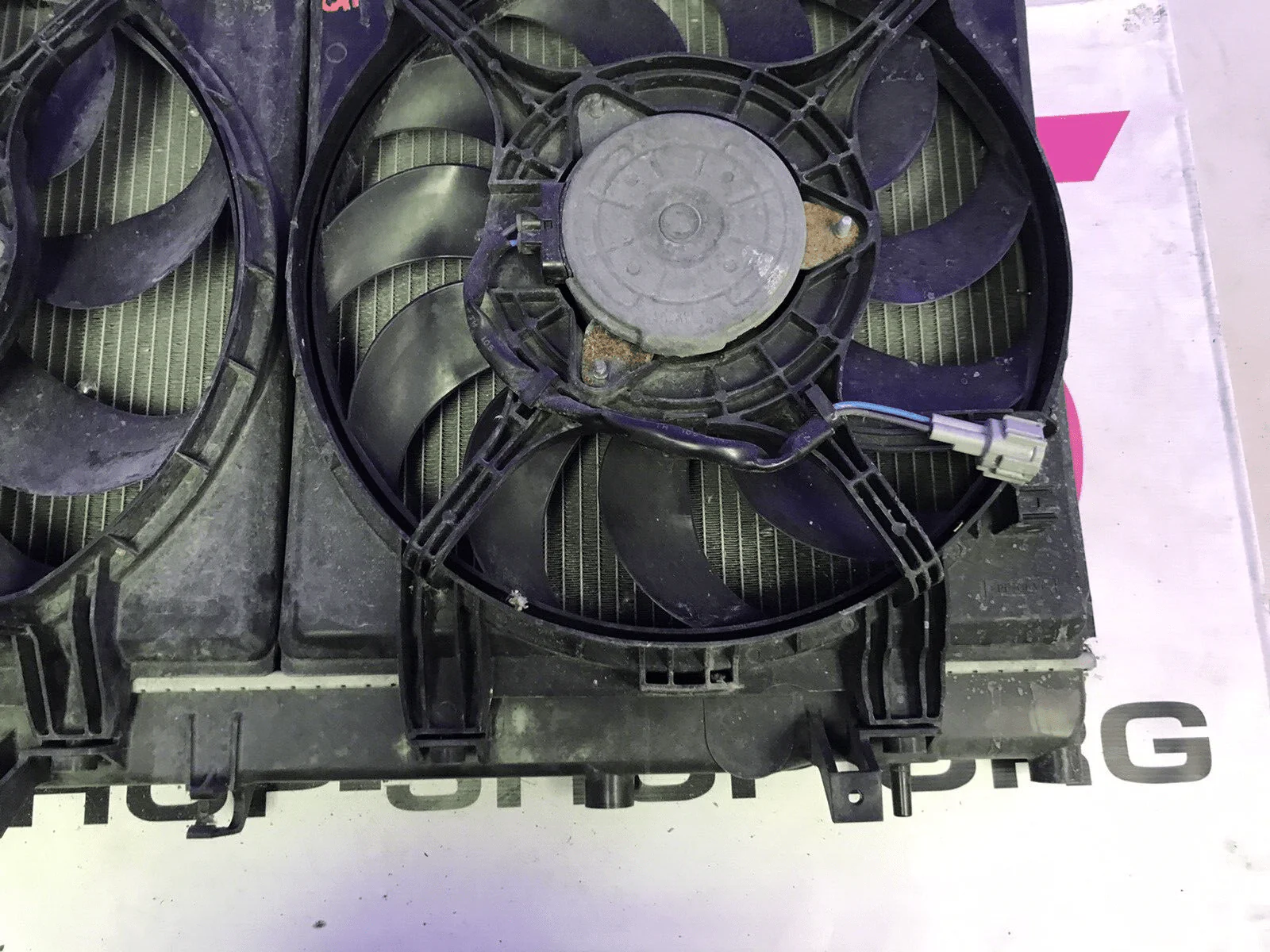 2008-2014 Subaru Impreza WRX STi OEM Radiator Cooling Assy Fans Shroud - Image 9