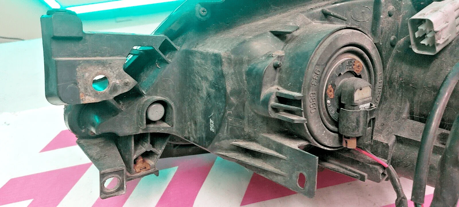 2008-2014 Subaru Impreza WRX STi OEM RH Passenger Side Headlight Assembly - Image 8