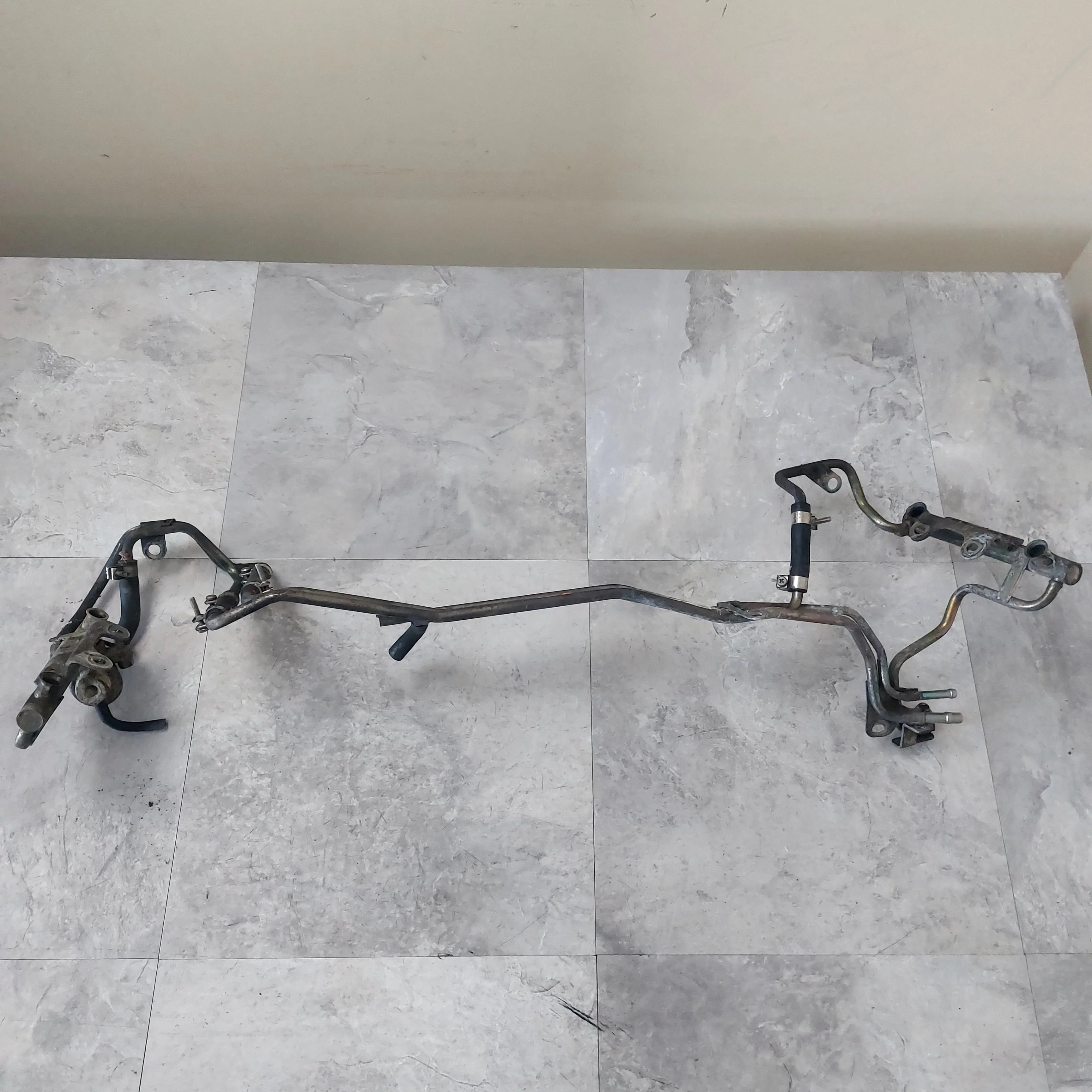 2002-2003 Subaru Impreza WRX Fuel OEM Rail Lines Assy L2 - Image 2