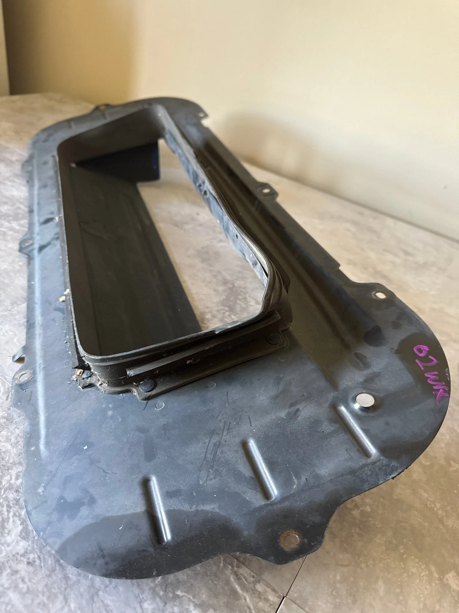 2002-2003 Subaru Impreza WRX Hood OEM Scoop Splitter Assembly (2) E5 - Image 7