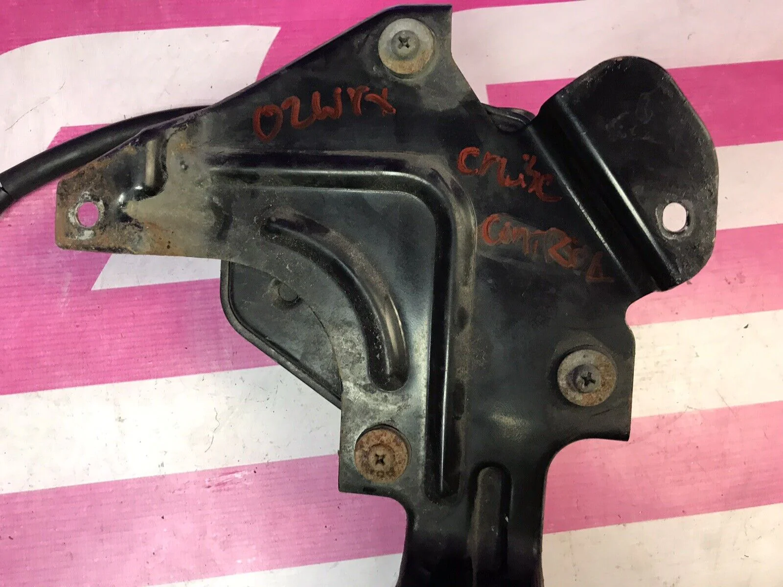 2002-2005 Subaru Impreza WRX Cruise OEM Control Actuator Assembly - Image 2
