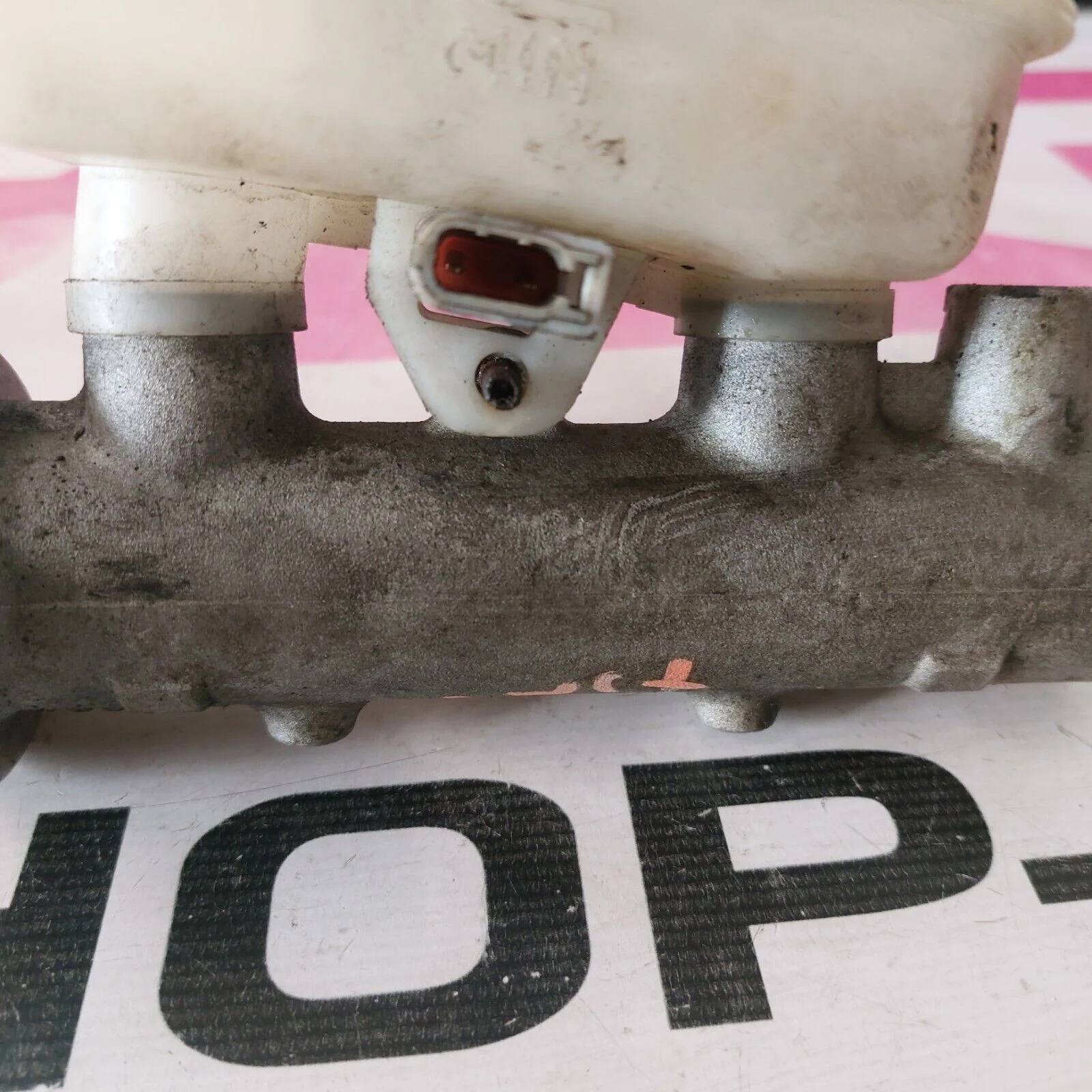2002-2007 Subaru Impreza WRX Brake OEM Master Cylinder Reservoir K3 - Image 3