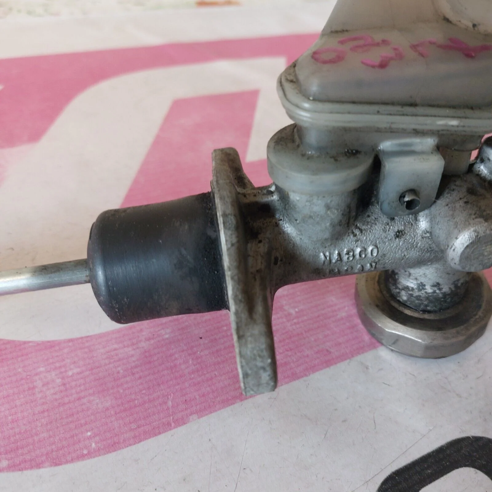 2002-2007 Subaru Impreza WRX Clutch OEM Master Cylinder And Reservoir - Image 3