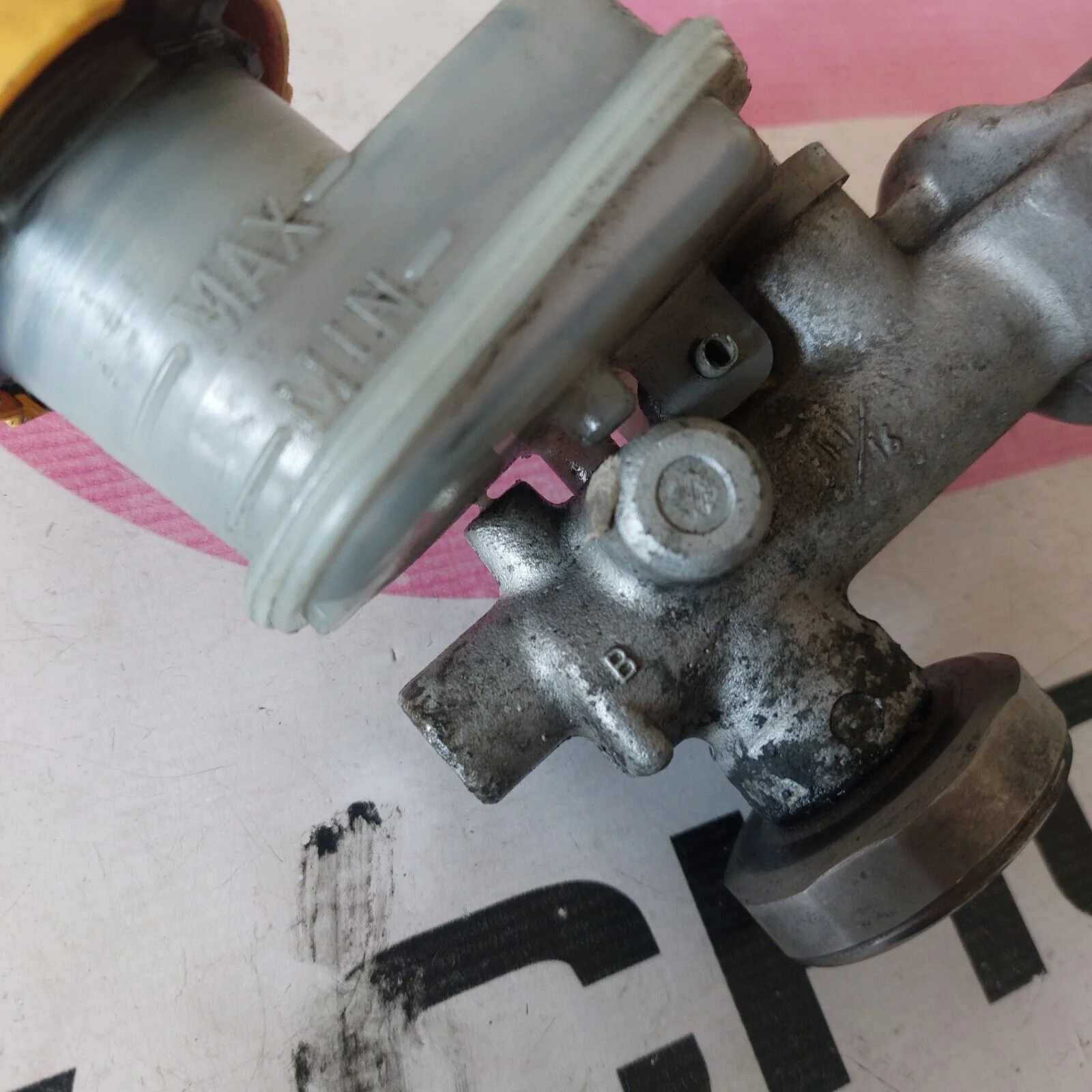 2002-2007 Subaru Impreza WRX Clutch OEM Master Cylinder And Reservoir - Image 5