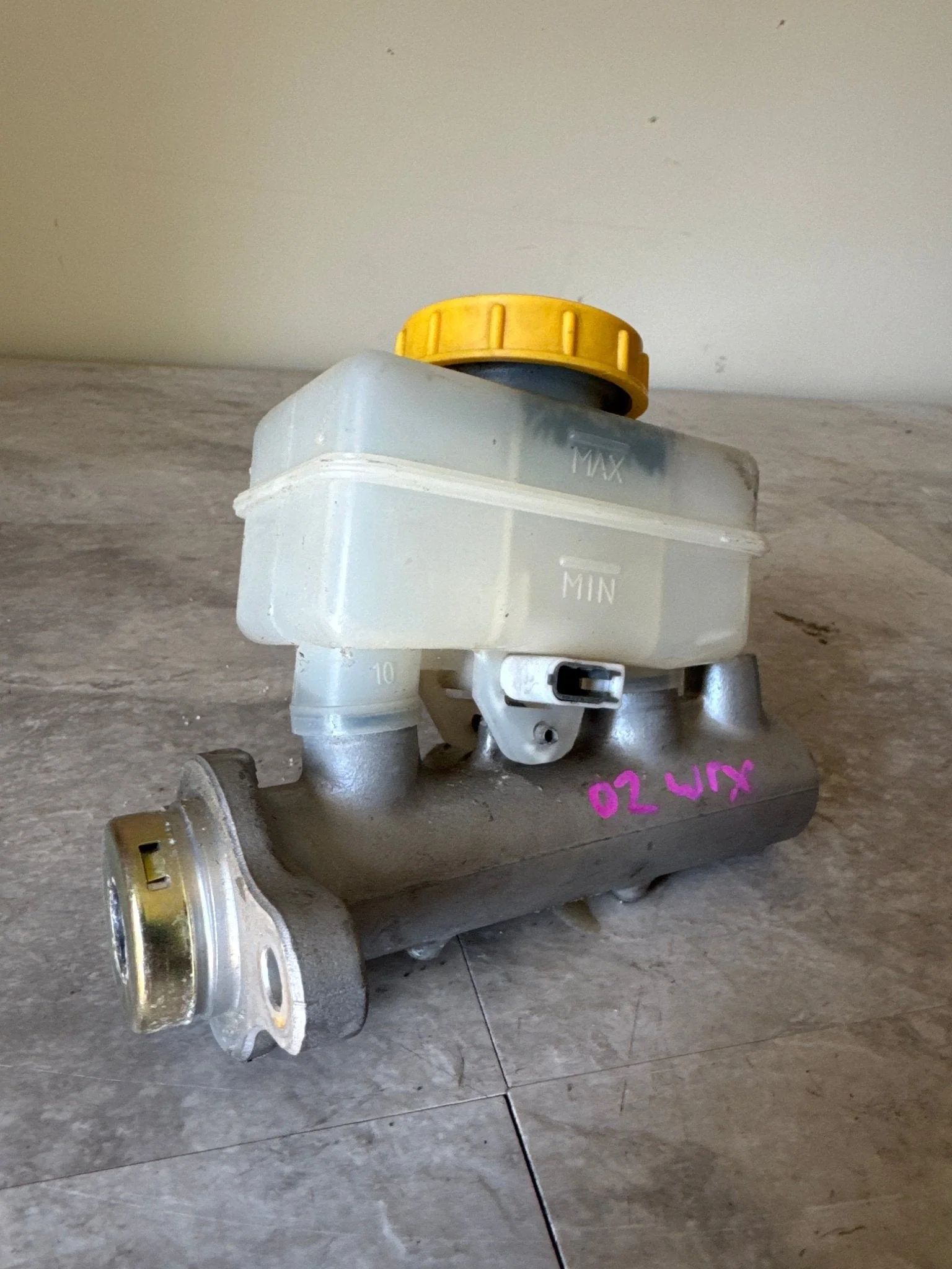 2002-2007 Subaru Impreza WRX STi OEM Brake Master Cylinder Reservoir (02 WRX - Image 3