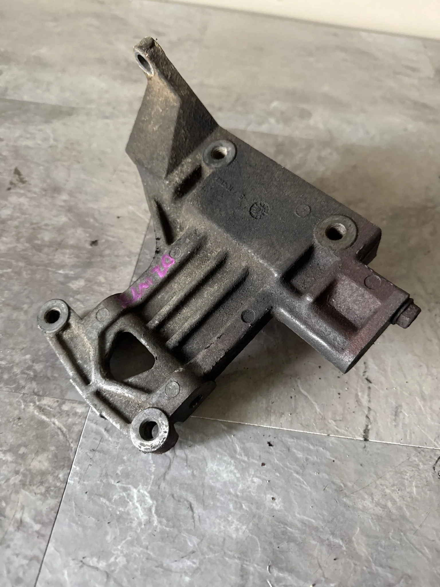 2002-2007 Subaru WRX STi Ej207 OEM Alternator Bracket Mount Assembly (02 WRX E4