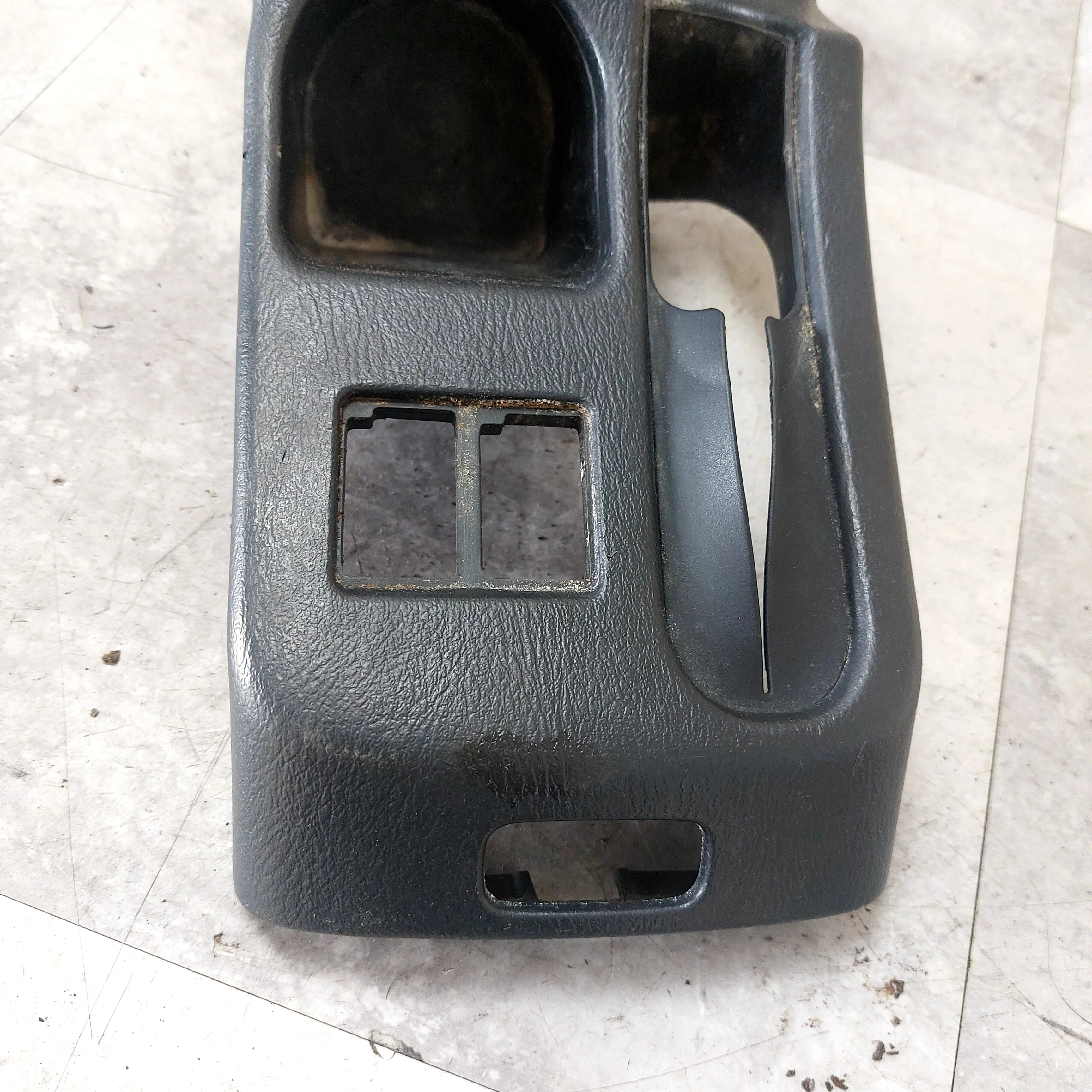2004-2005 Subaru Impreza WRX STi OEM Center Console Upper Trim Black - Image 2