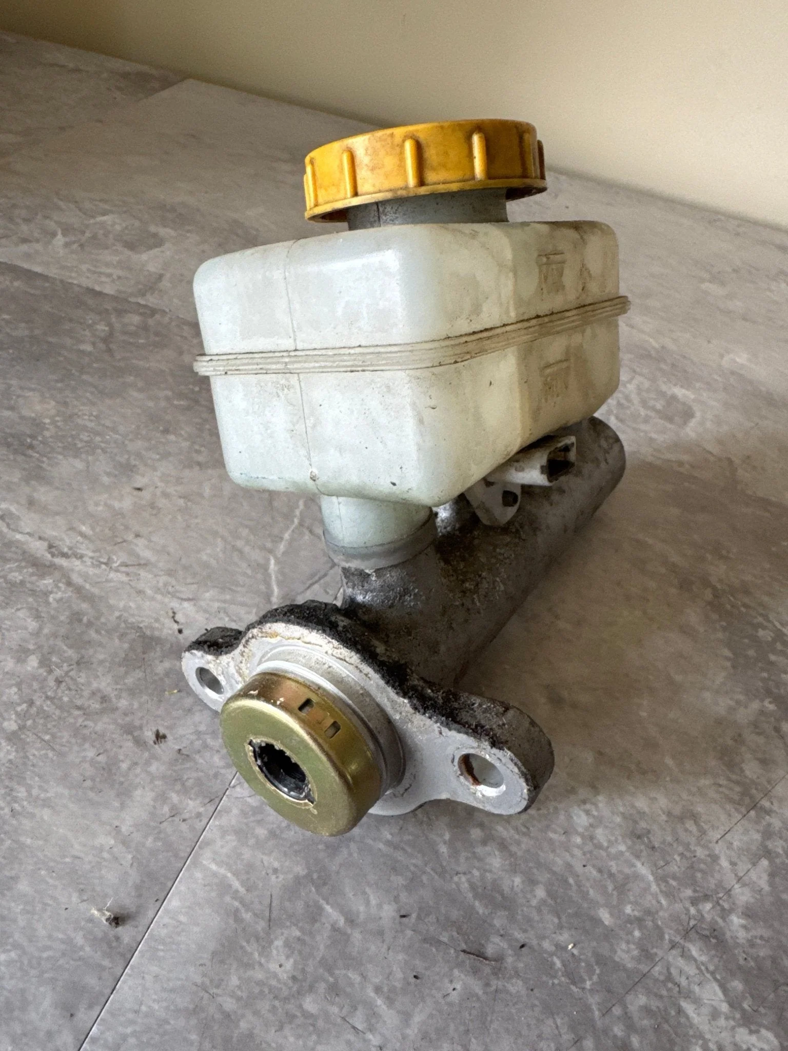 2004-2007 Subaru Impreza WRX STi OEM Brake Master Cylinder Reservoir (04 STi