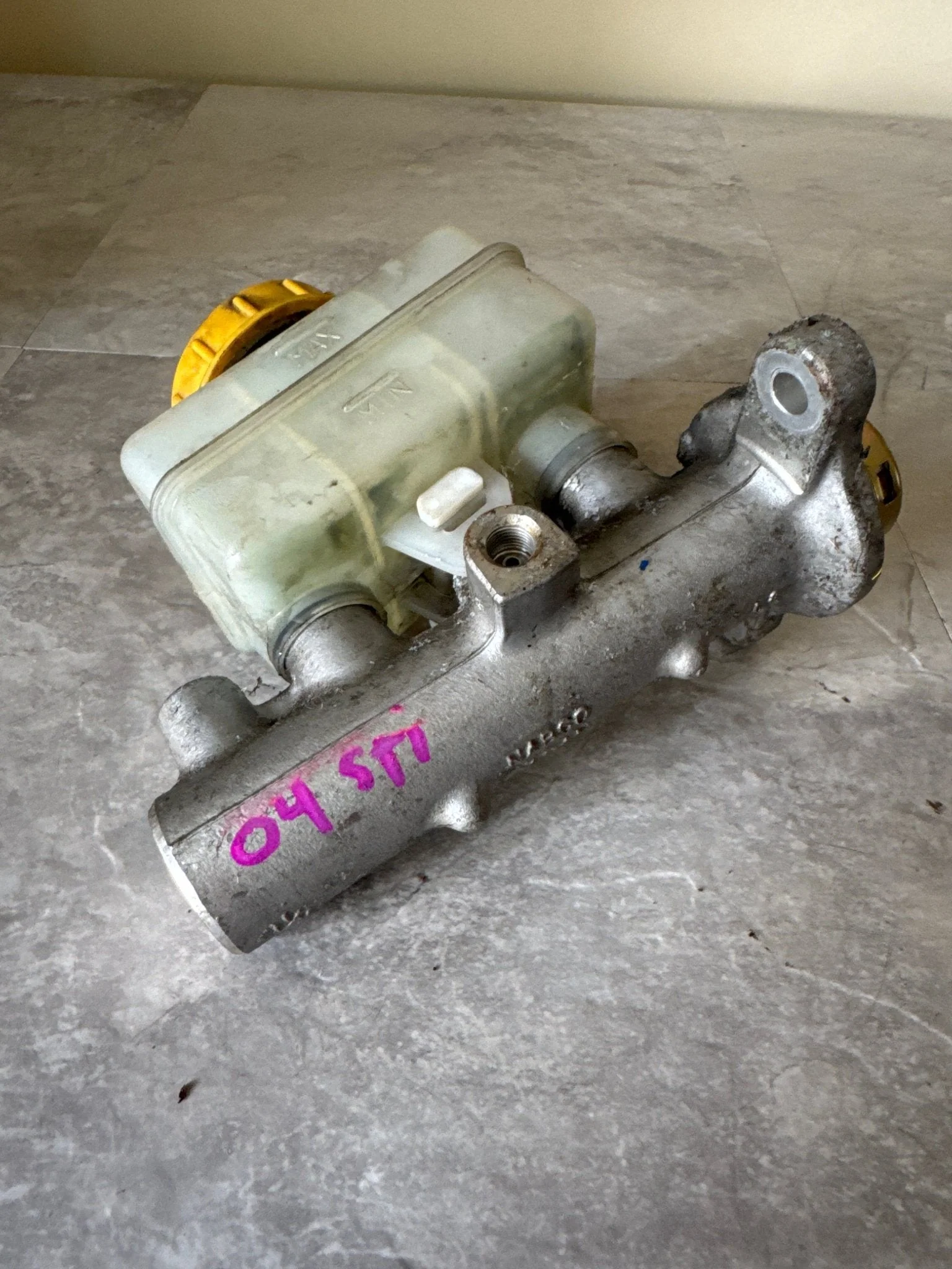 2004-2007 Subaru Impreza WRX STi OEM Brake Master Cylinder Reservoir (04 STi - Image 4