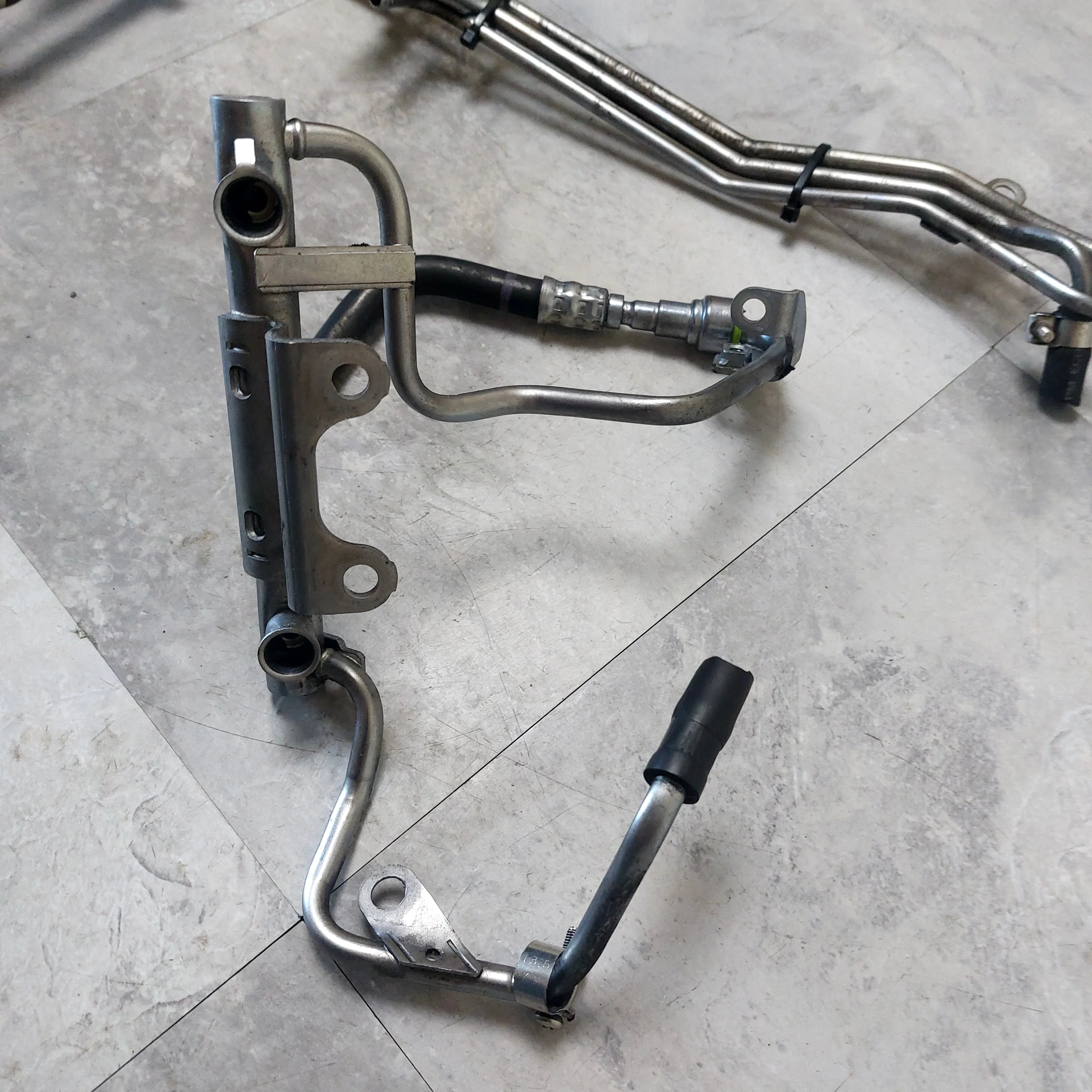 2004-2007 Subaru Impreza WRX STi OEM Fuel Rails Lines Assy E2 - Image 10