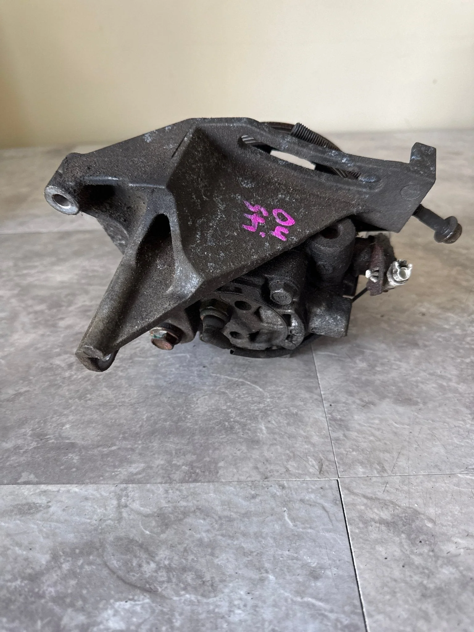 2004-2007 Subaru Impreza WRX STi OEM Power Steering Pump Mount (04 STi L5 - Image 3