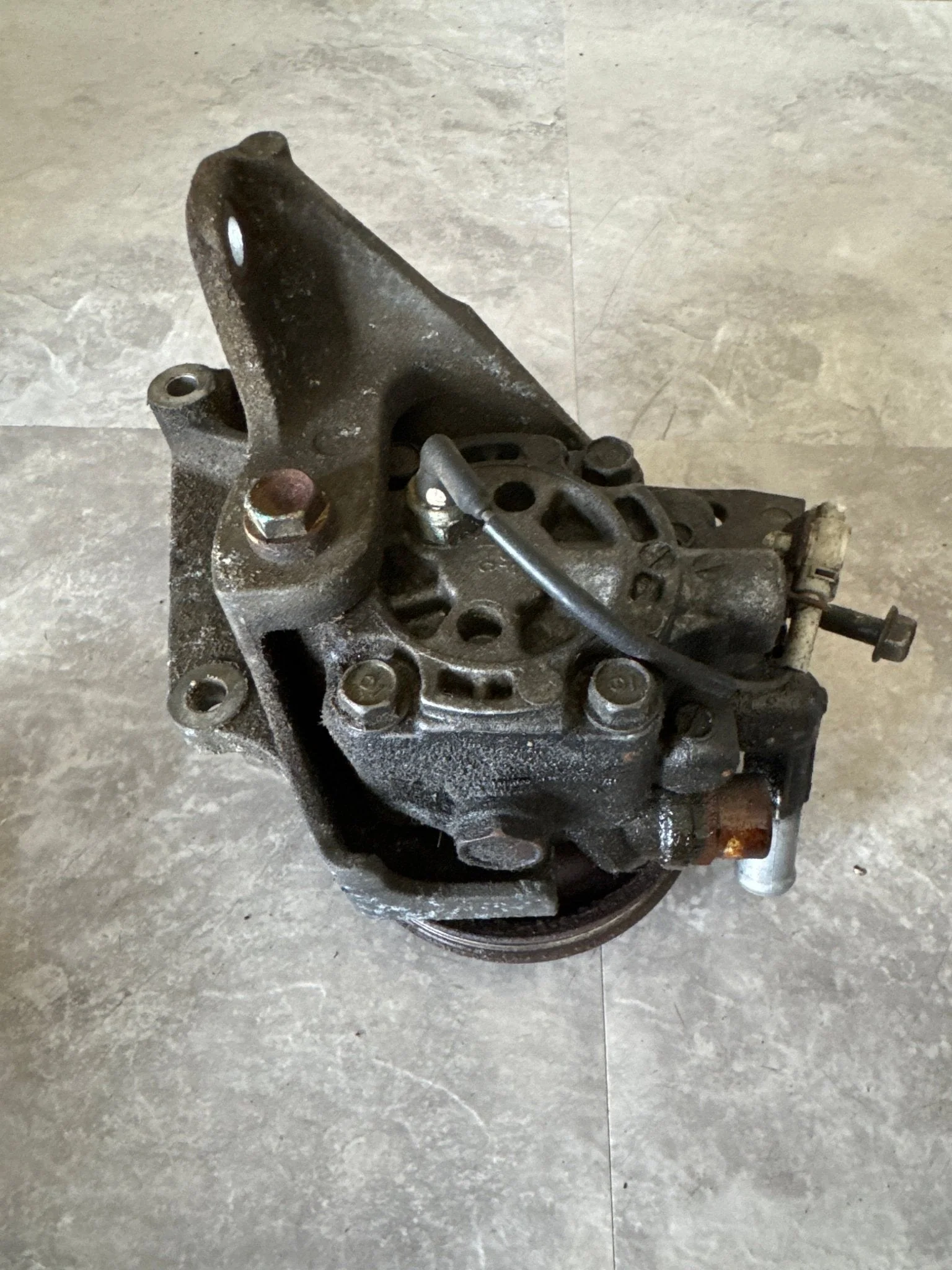 2004-2007 Subaru Impreza WRX STi OEM Power Steering Pump Mount (04 STi L5 - Image 4
