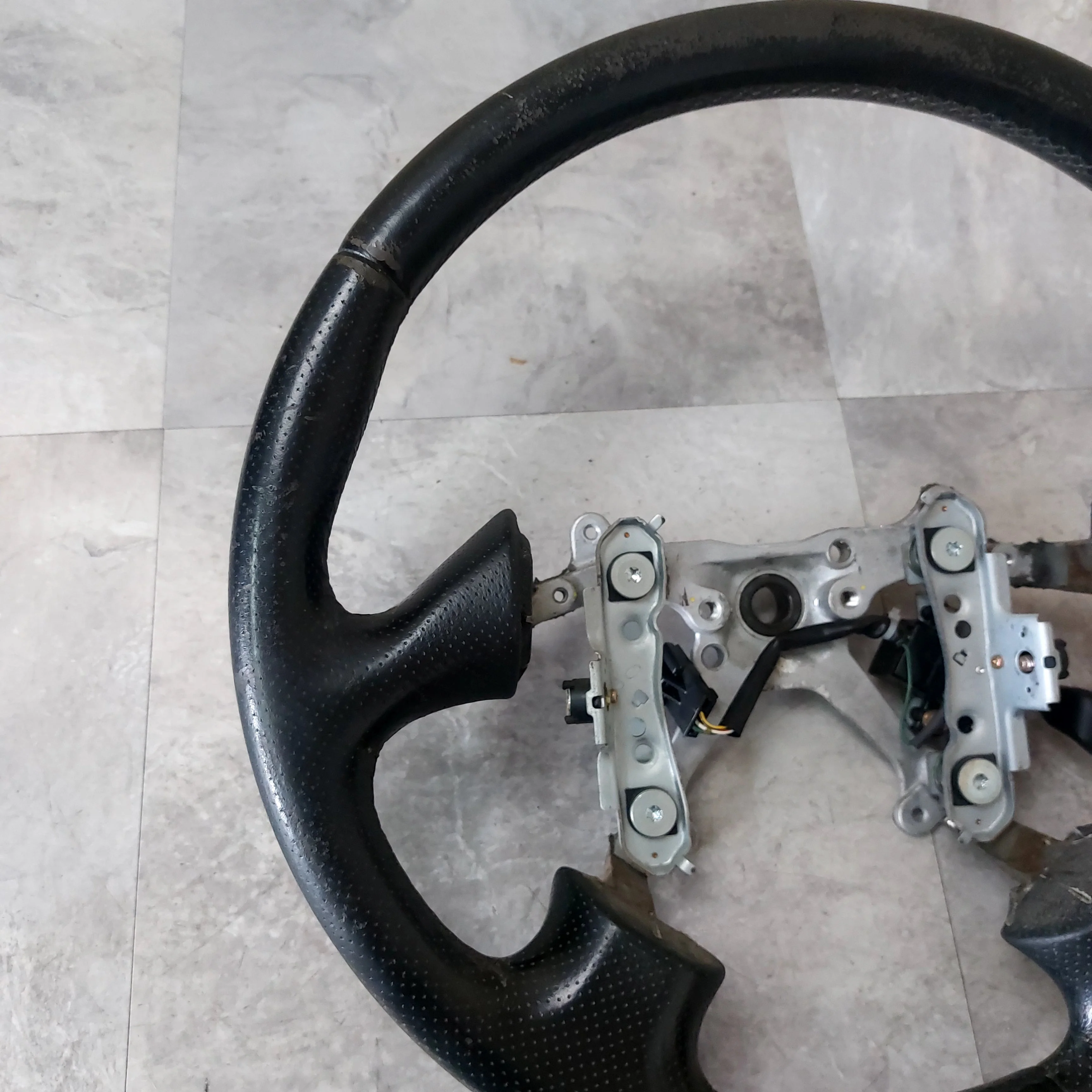2002-2004 Subaru Impreza WRX Steering OEM Wheel K2 - Image 3