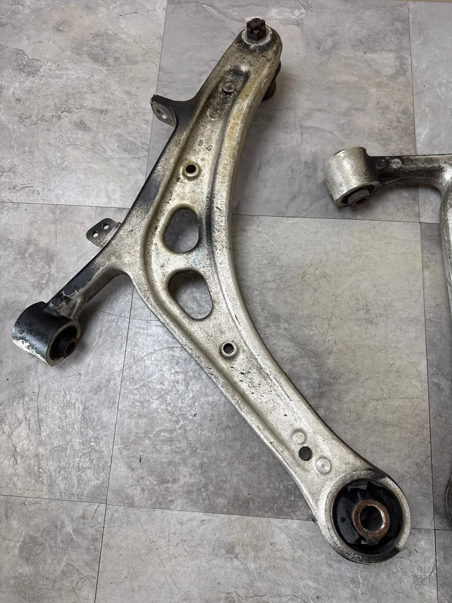 2008-2014 OEM Wrx/sti Front Control Arm Set K4 - Image 3