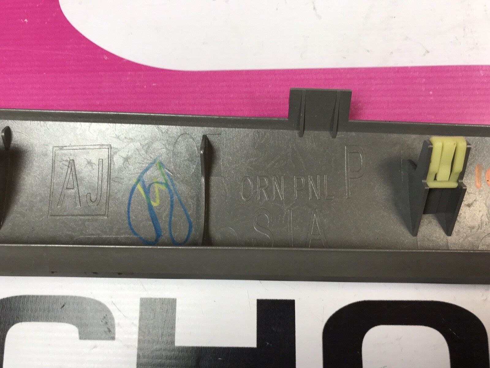 2010-2012 Subaru OEM Legacy/outback ORN Panel Assembly P SIA - Image 3