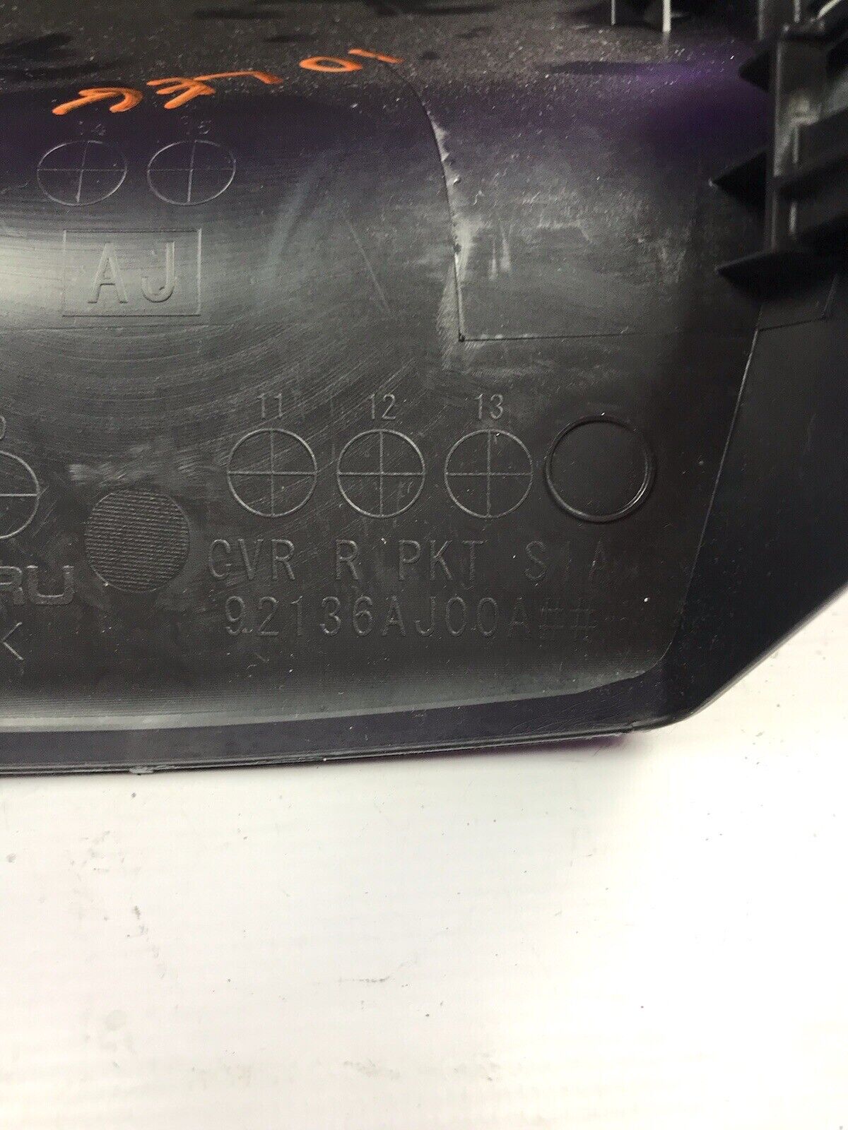2010-2014 Subaru Legacy Outback Center OEM Console Rear - Image 3