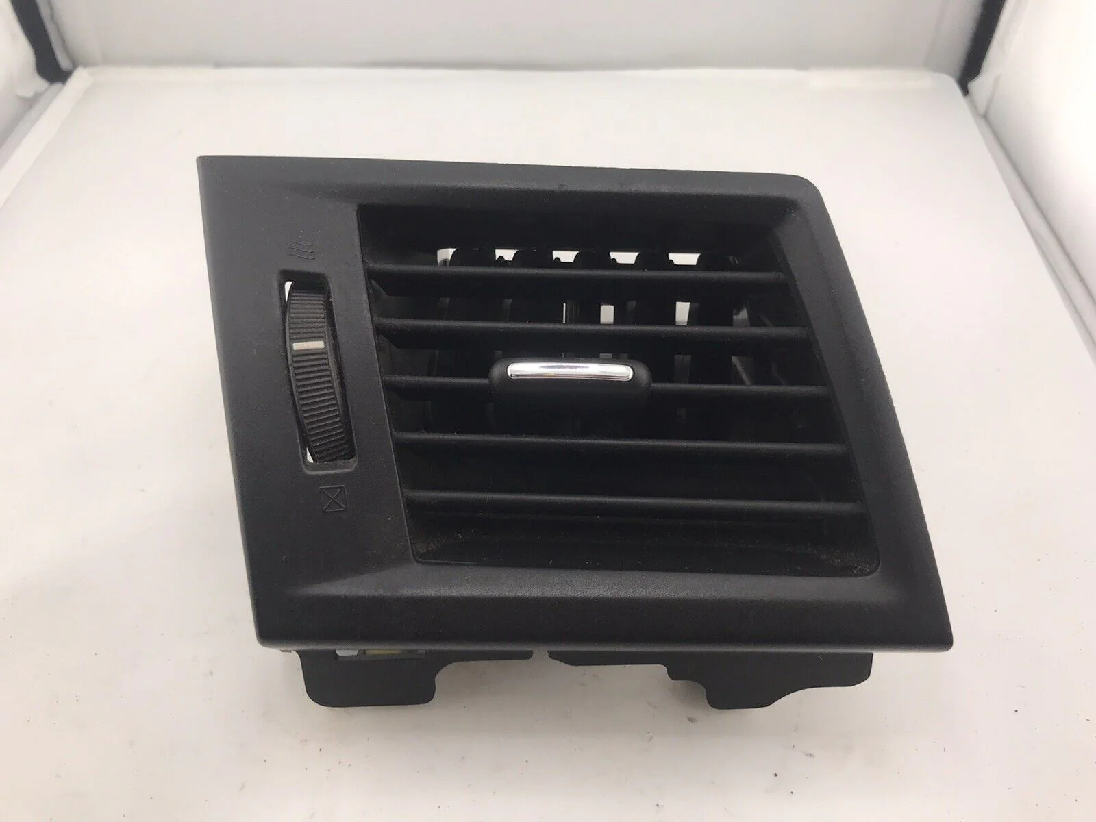 2010-2014 Subaru Legacy Outback Dash OEM Vent Side LH Left K3
