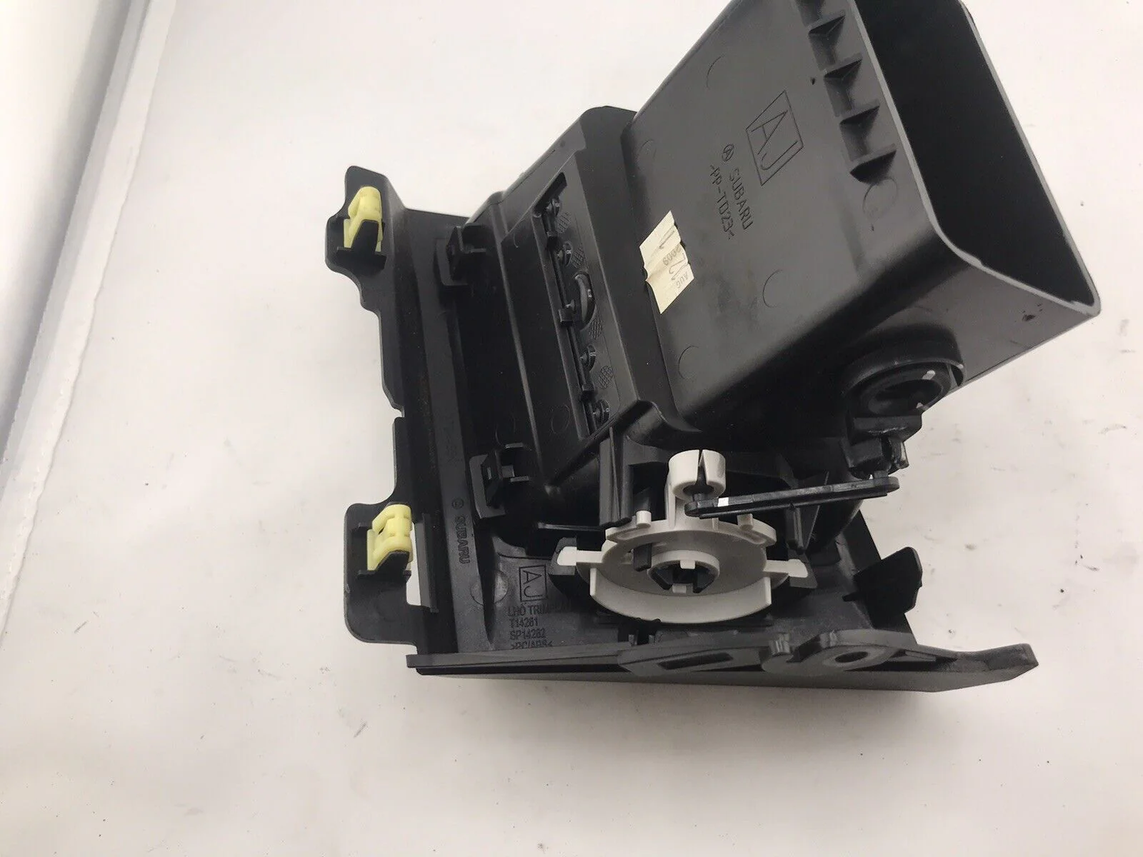 2010-2014 Subaru Legacy Outback Dash OEM Vent Side LH Left K3 - Image 5