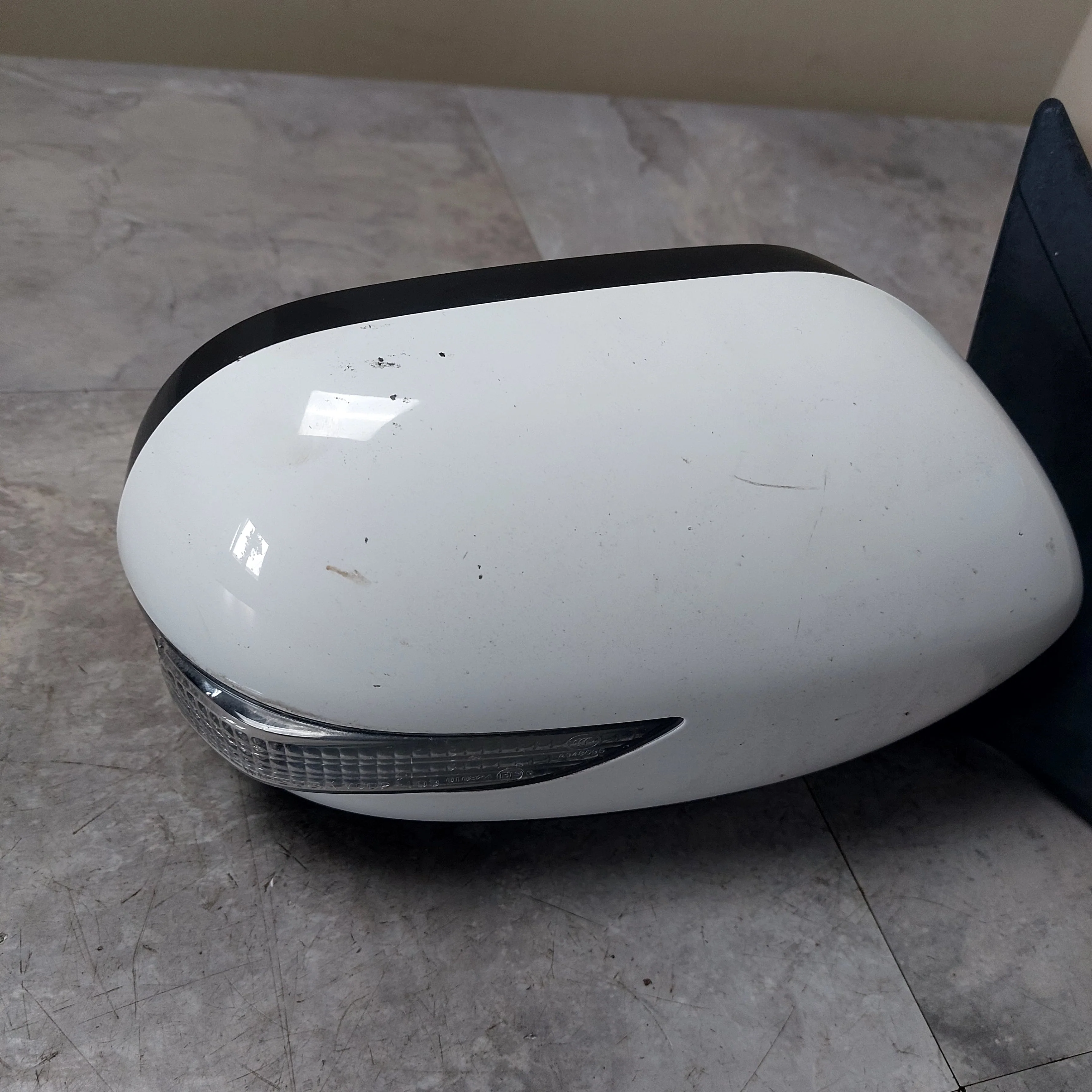 2011-2014 Subaru WRX STi RH OEM Pass Side Mirror Turn Signal White 37J M2 - Image 8