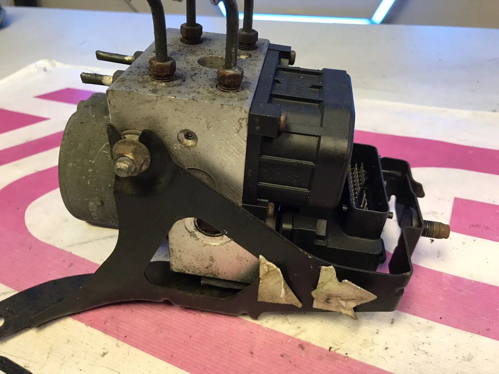 2014 Subaru ABS Pump OEM Wrx/sti - Image 4