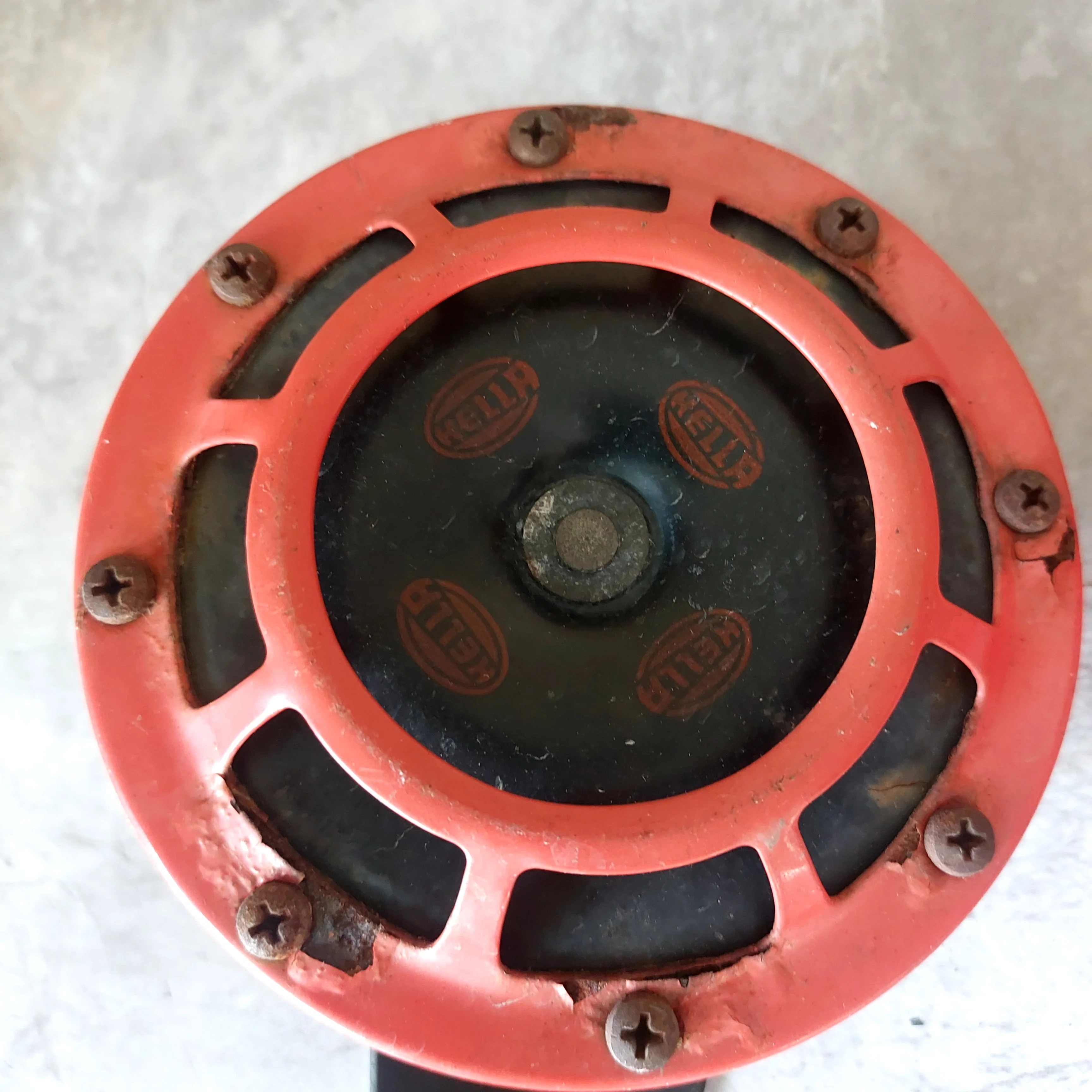 OEM Subaru Hella Disc Horn Set Pair 12V 300hz VW Audi As Is G2 - Image 4