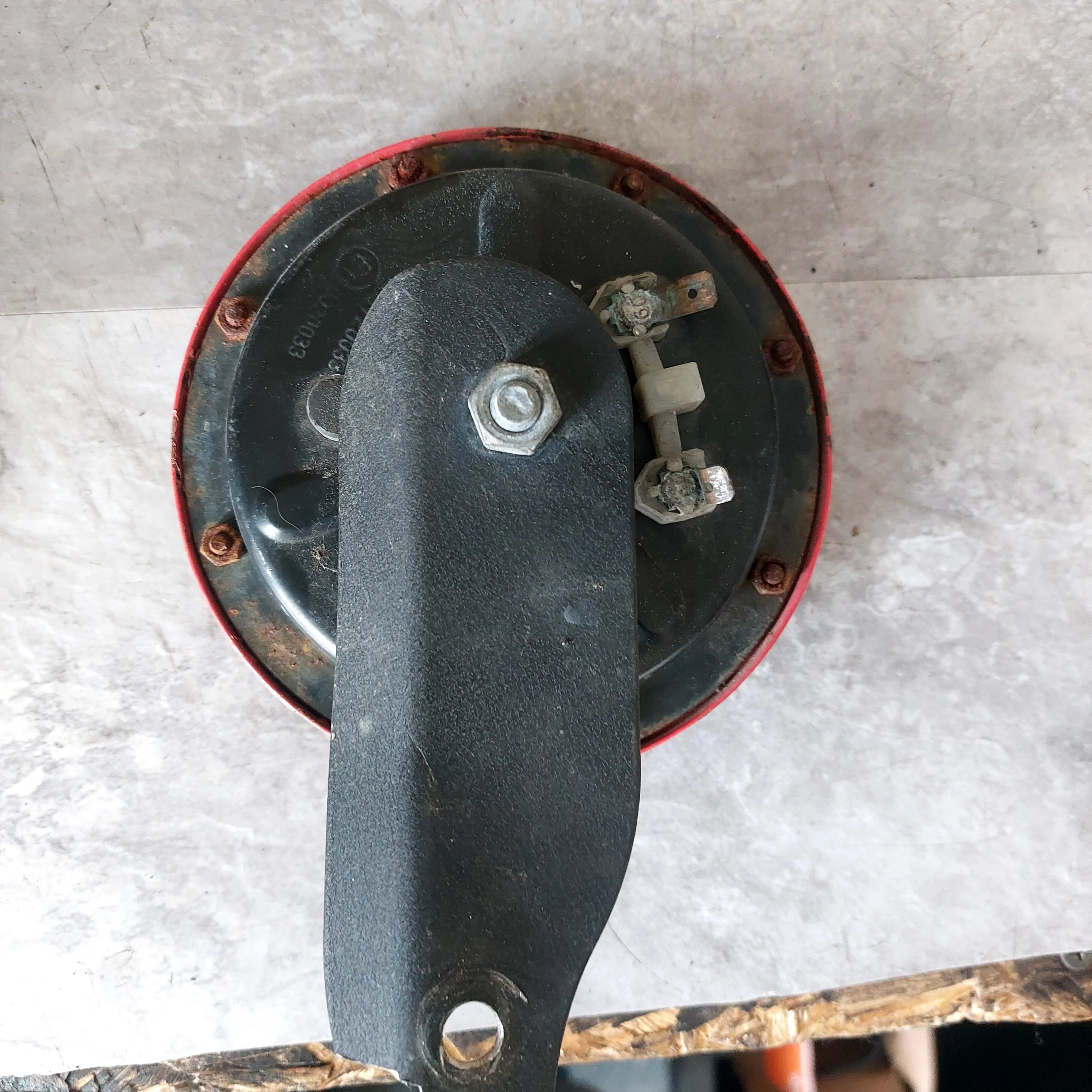 OEM Subaru Hella Disc Horn Set Pair 12V 300hz VW Audi As Is G2 - Image 9