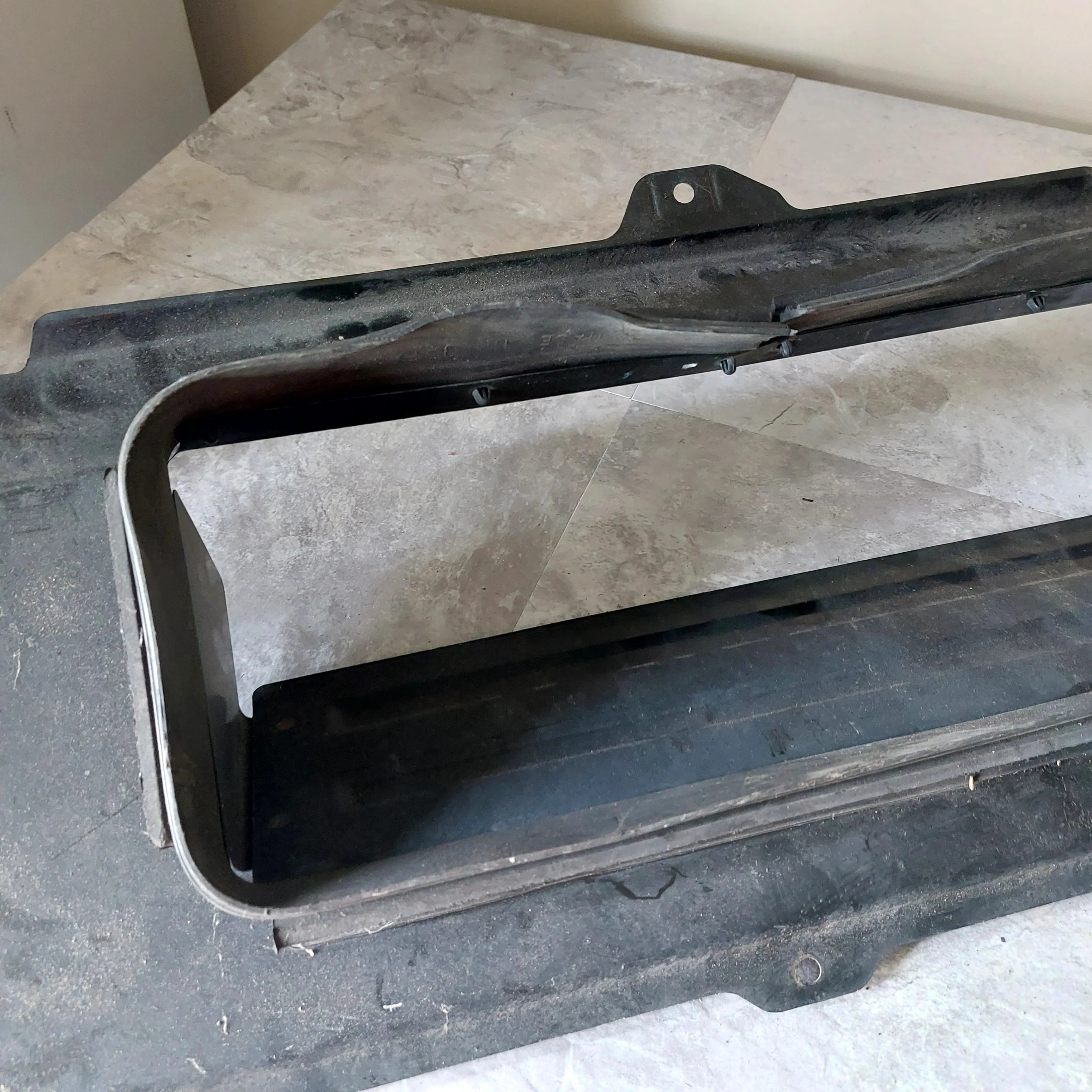 2004-2005 Subaru Impreza WRX Hood OEM Scoop Splitter - Image 8