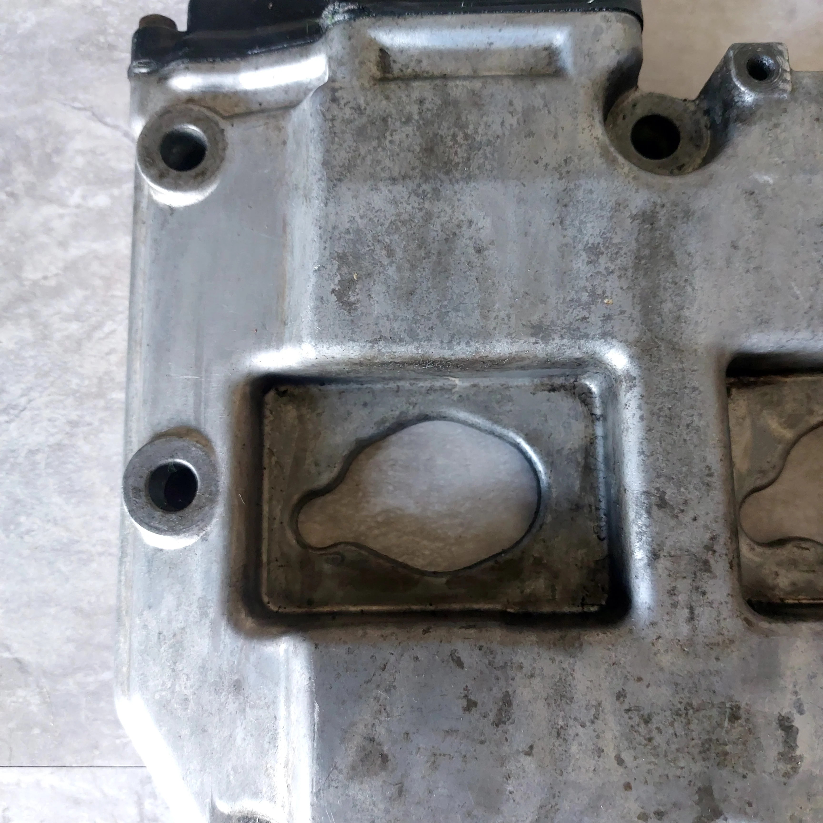 2002-2005 Subaru Impreza WRX RH OEM Pass Side Valve Cover - Image 5
