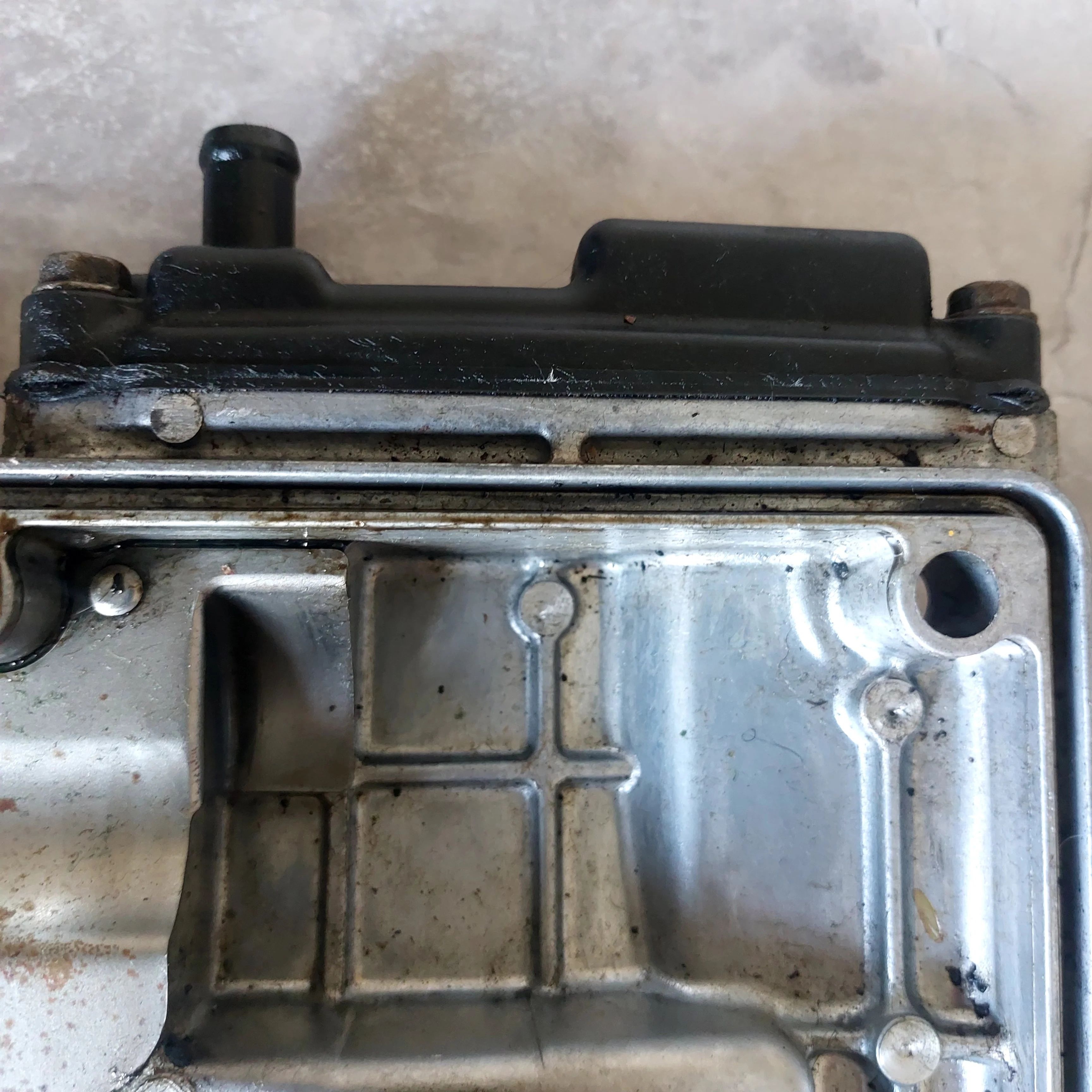 2002-2005 Subaru Impreza WRX RH OEM Pass Side Valve Cover - Image 9
